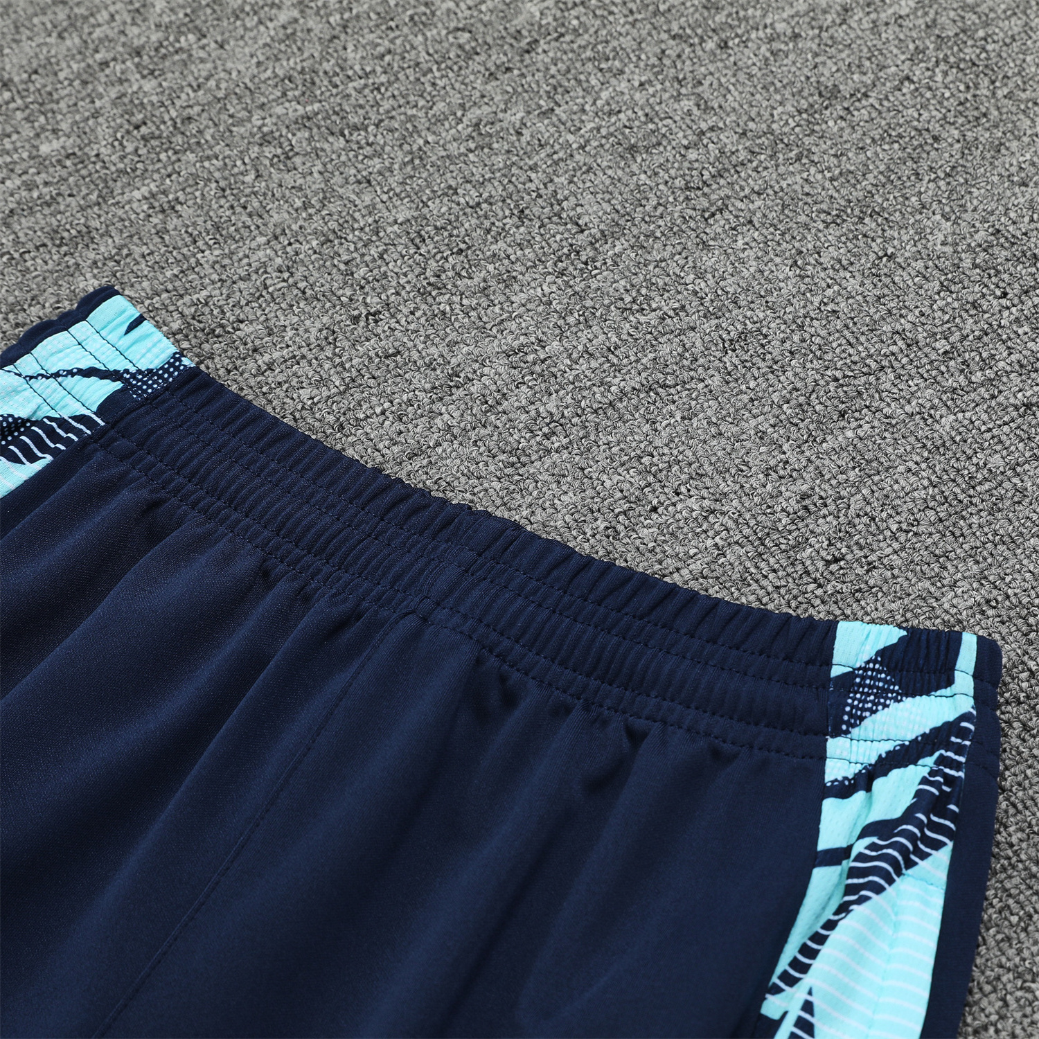 ManixJersey.com | Real Madrid 24-25 Training Hoodie Set - Cyan Hoodie and Deep Blue Pants -Customize Name, Number and Patch | Worldwide Shipping