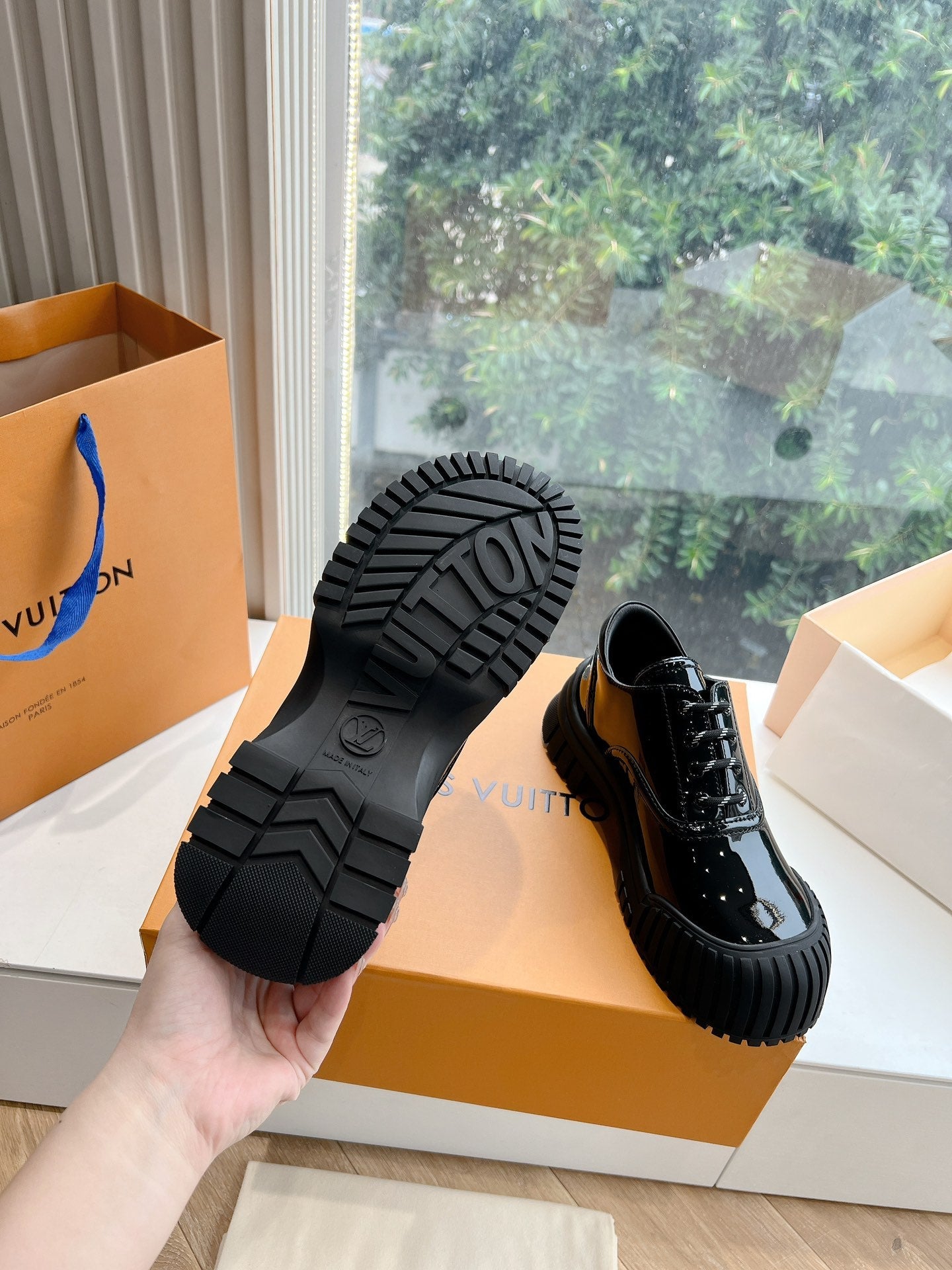 LV ARCHLIGHT SKATE SNEAKER IN BLACK GLOSSY CALFSKIN、mysite、Cacoeks