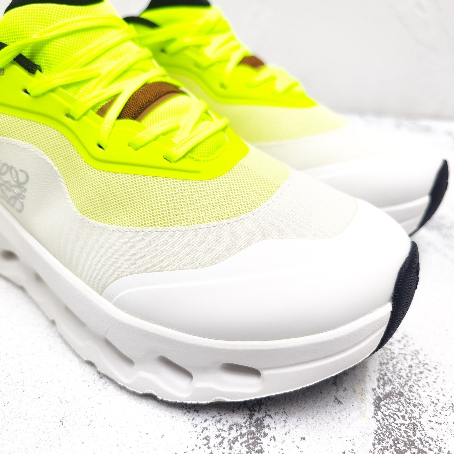 CLOUDTILT 2.0 SNEAKER NEON YELLOW MIX PALE GRAY CALFSKIN AND BREATHABLE MESH、mysite、Cacoeks