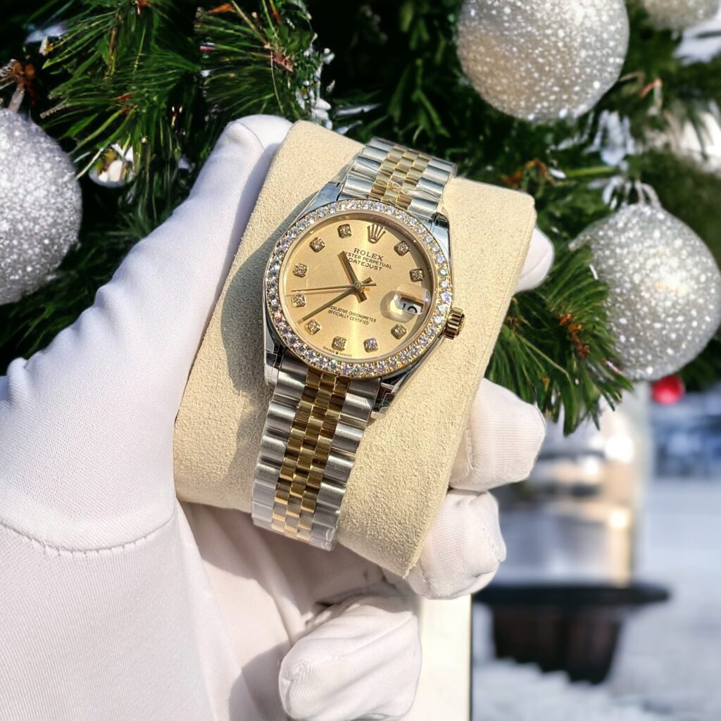 Đồng Hồ Nữ Rolex DateJust Đính Kim Cương Moissanite Rep 11 Mặt Vàng 31mm (6)