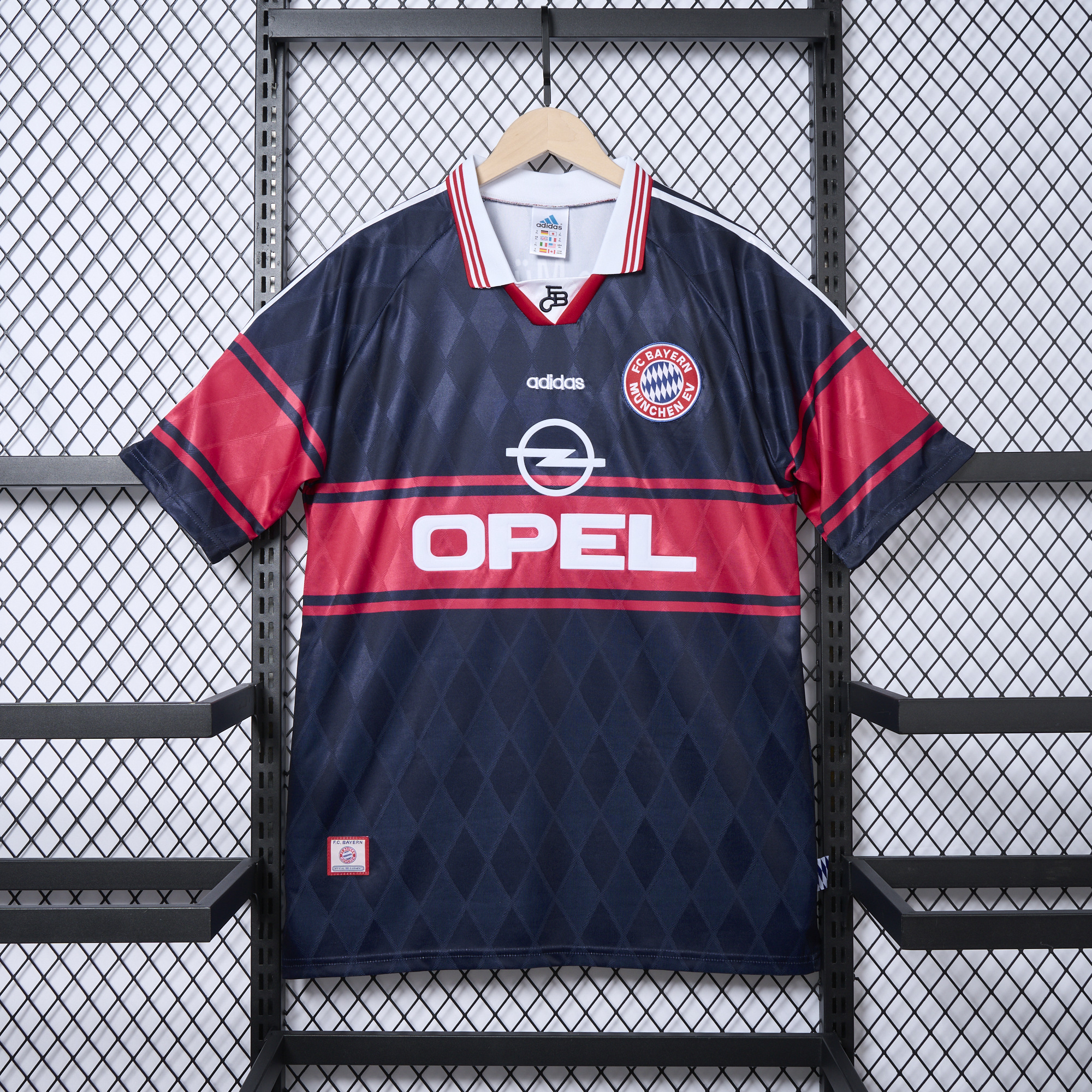 Higojerseys-Retro Bayern Munich 1997-99 Home Stadium Jersey