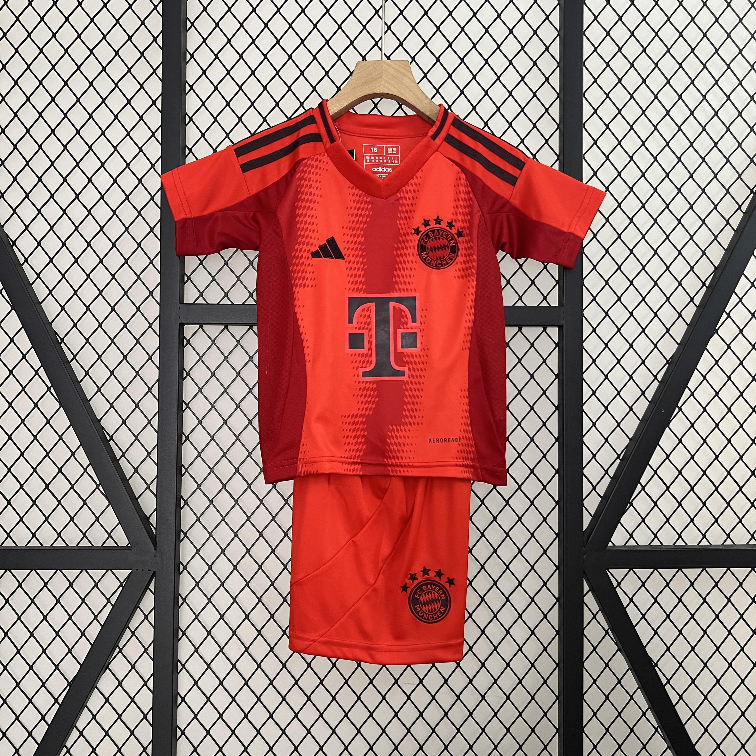 Higojerseys-Bayern Munich 24-25 Home Kids Kit - Fans Version