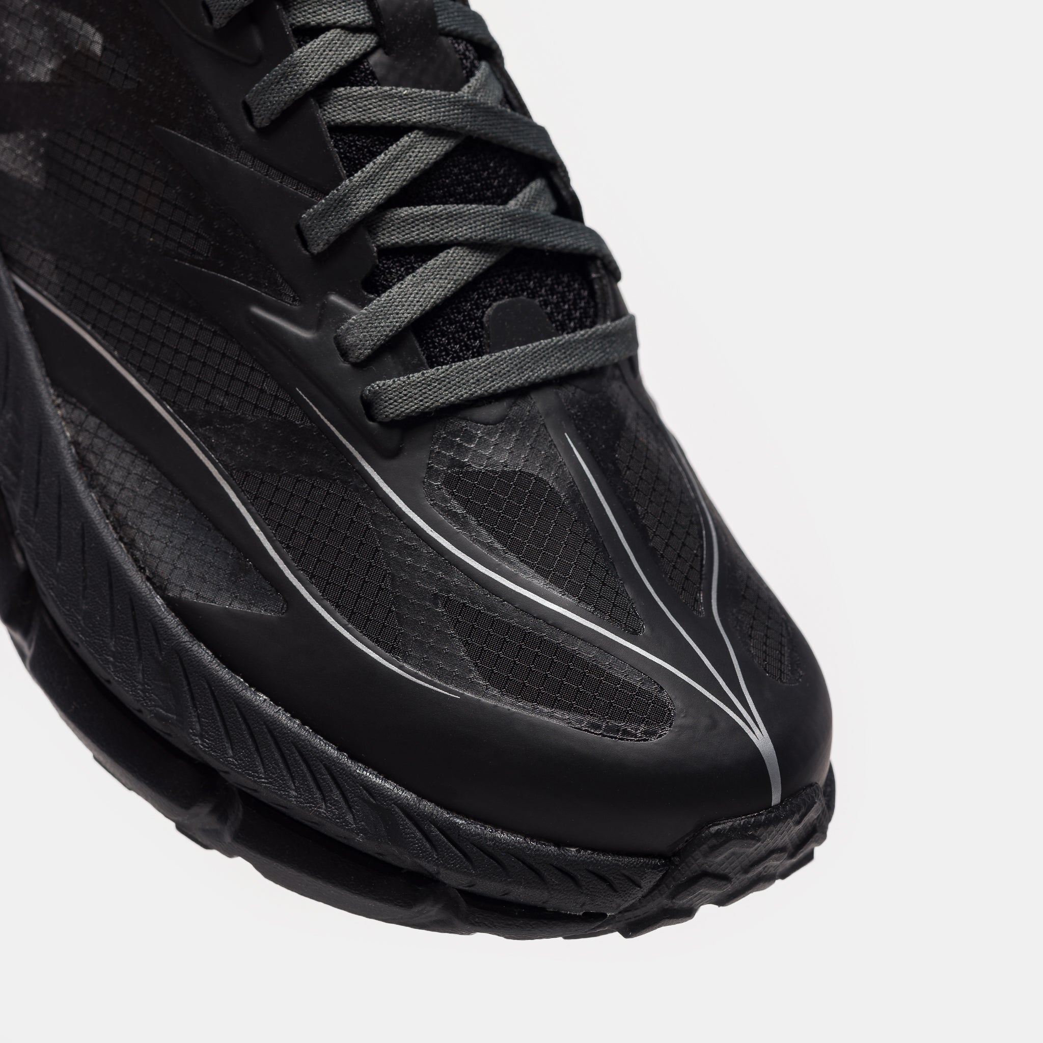 Mafate Speed 4 Lite Sneaker in Black/Outer Orbit