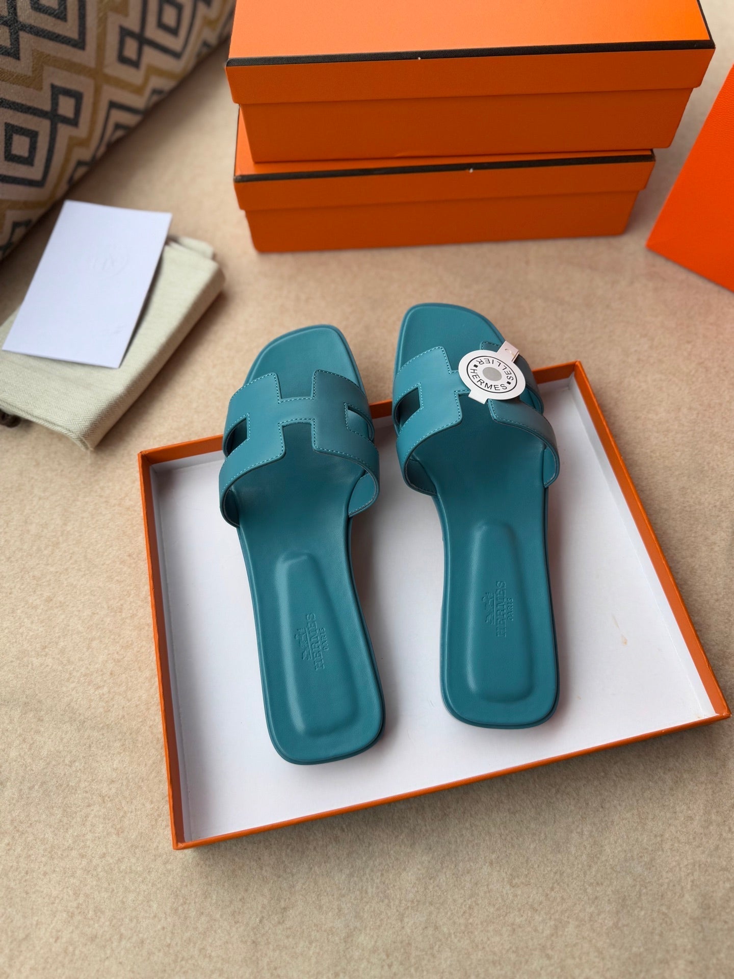 0RAN SANDALS IN SAPPHIRE BLUE CALFSKIN、mysite、Cacoeks