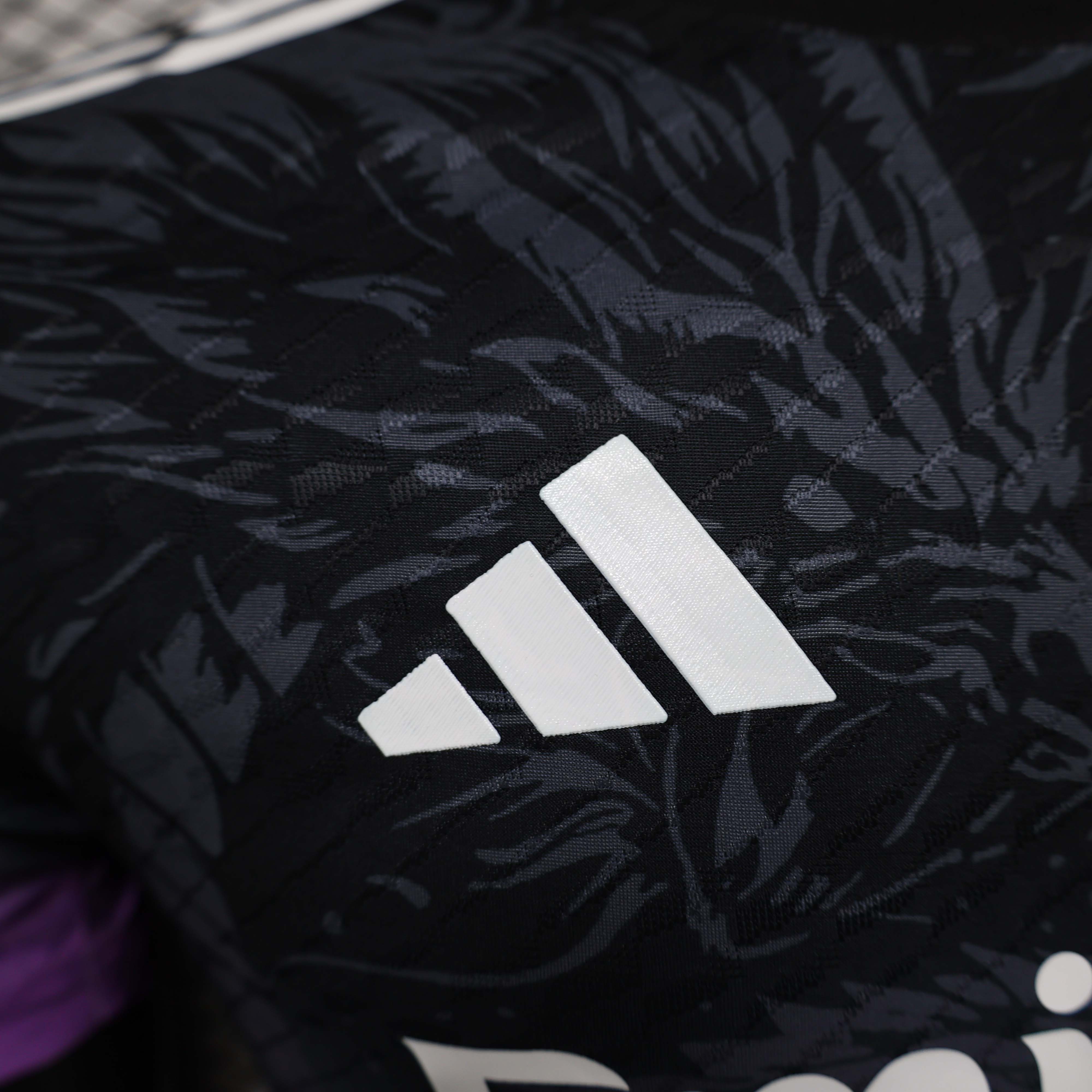 2024/2025 Player Version Real Madrid Special Edition Black and Purple Football Shirt 1:1 Thai Quality:football jersey mysite: unitedjerseyfootball 邓江浪:football