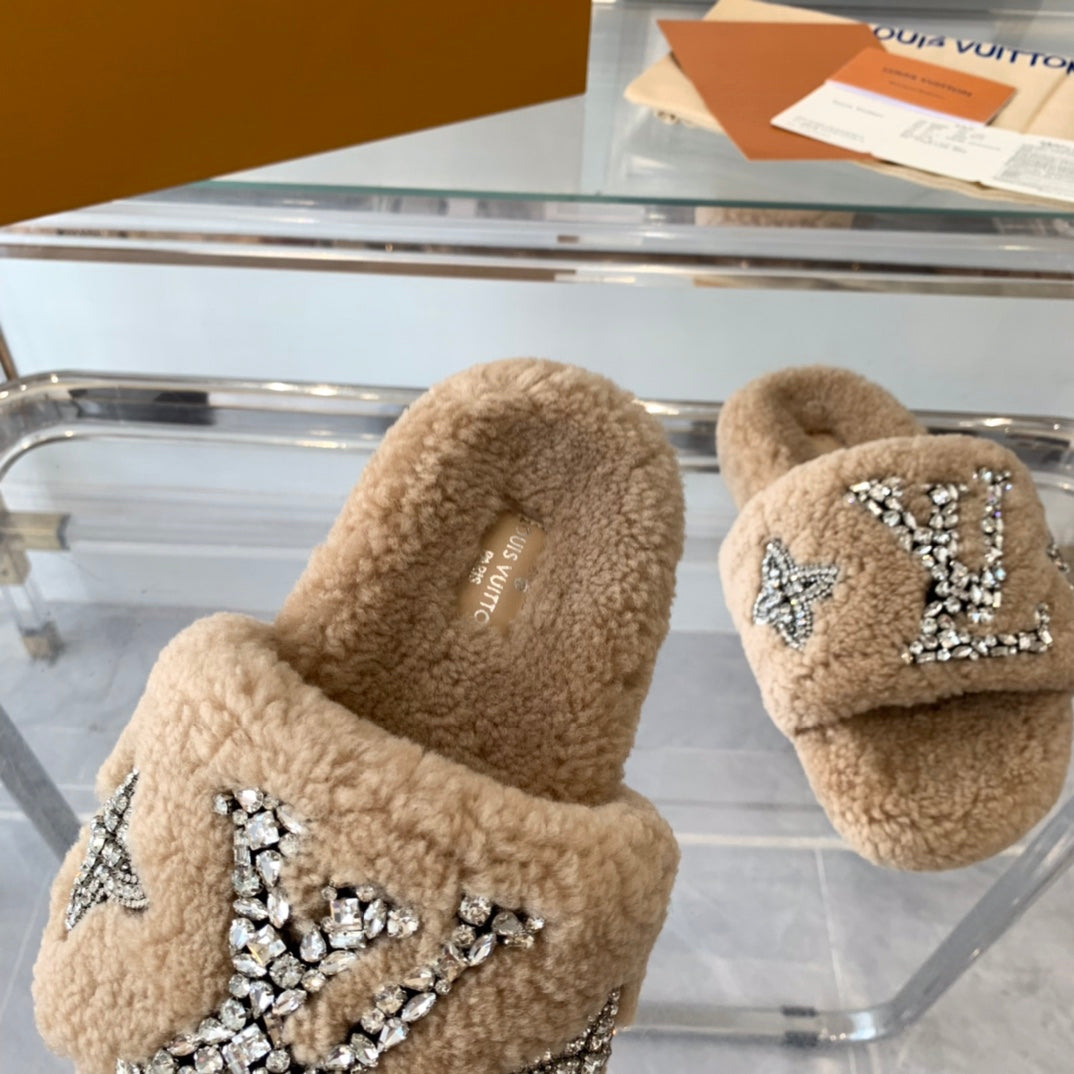 LV WOMEN'S PASEO FLAT SLIPPER IN TAN BROWN FLEECE、mysite、Cacoeks