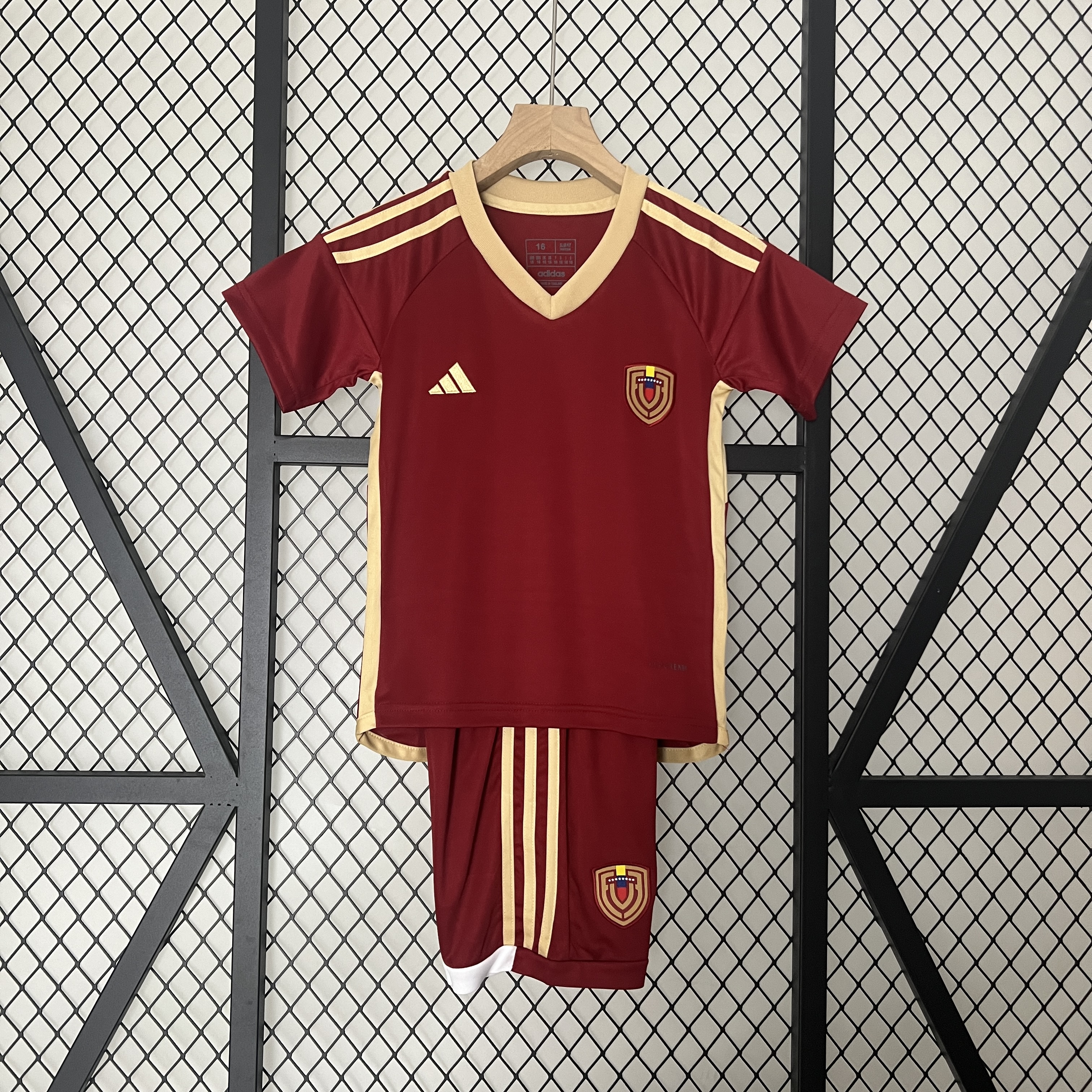 Higojerseys-Venezuela 2024 Home Stadium Kids Kit