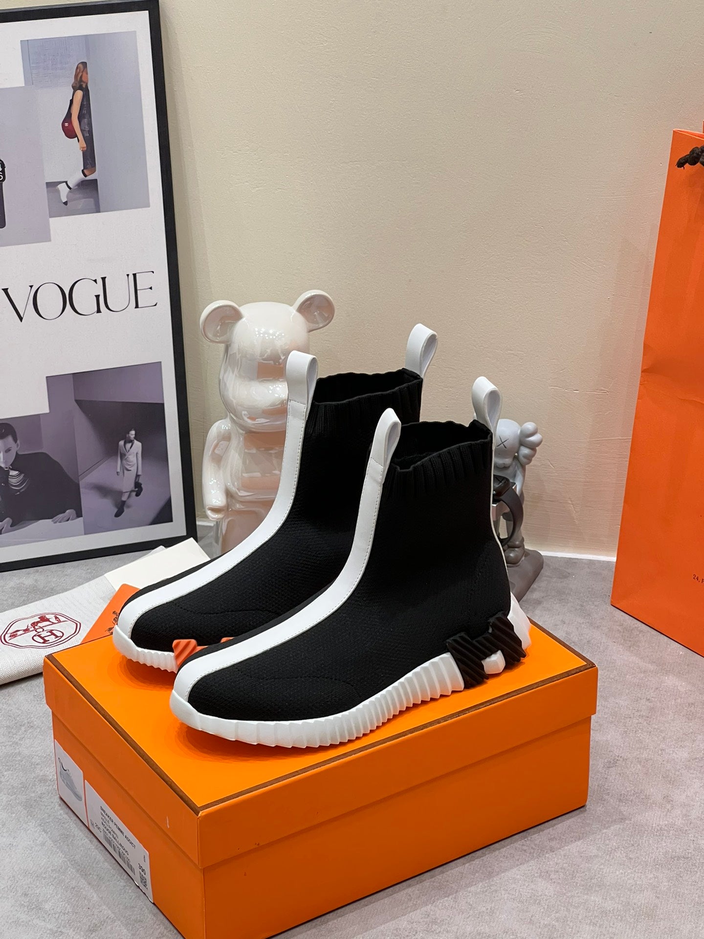 H FUN CLASSIC SNEAKER STYLISH BLACK AND WHITE LINE FABRIC、mysite、Cacoeks