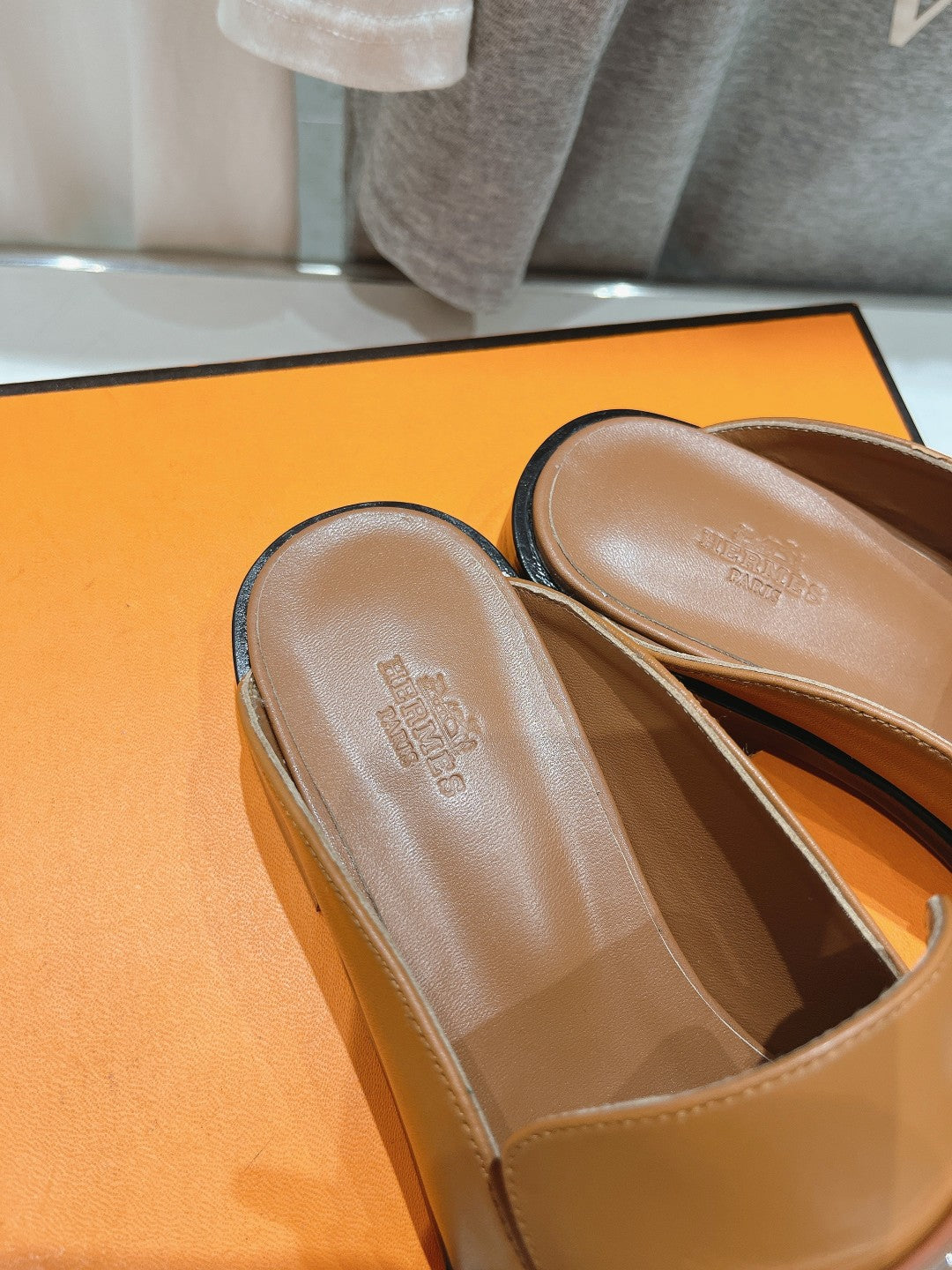 IOTA MULE CARAMEL CALFSKIN、mysite、Cacoeks