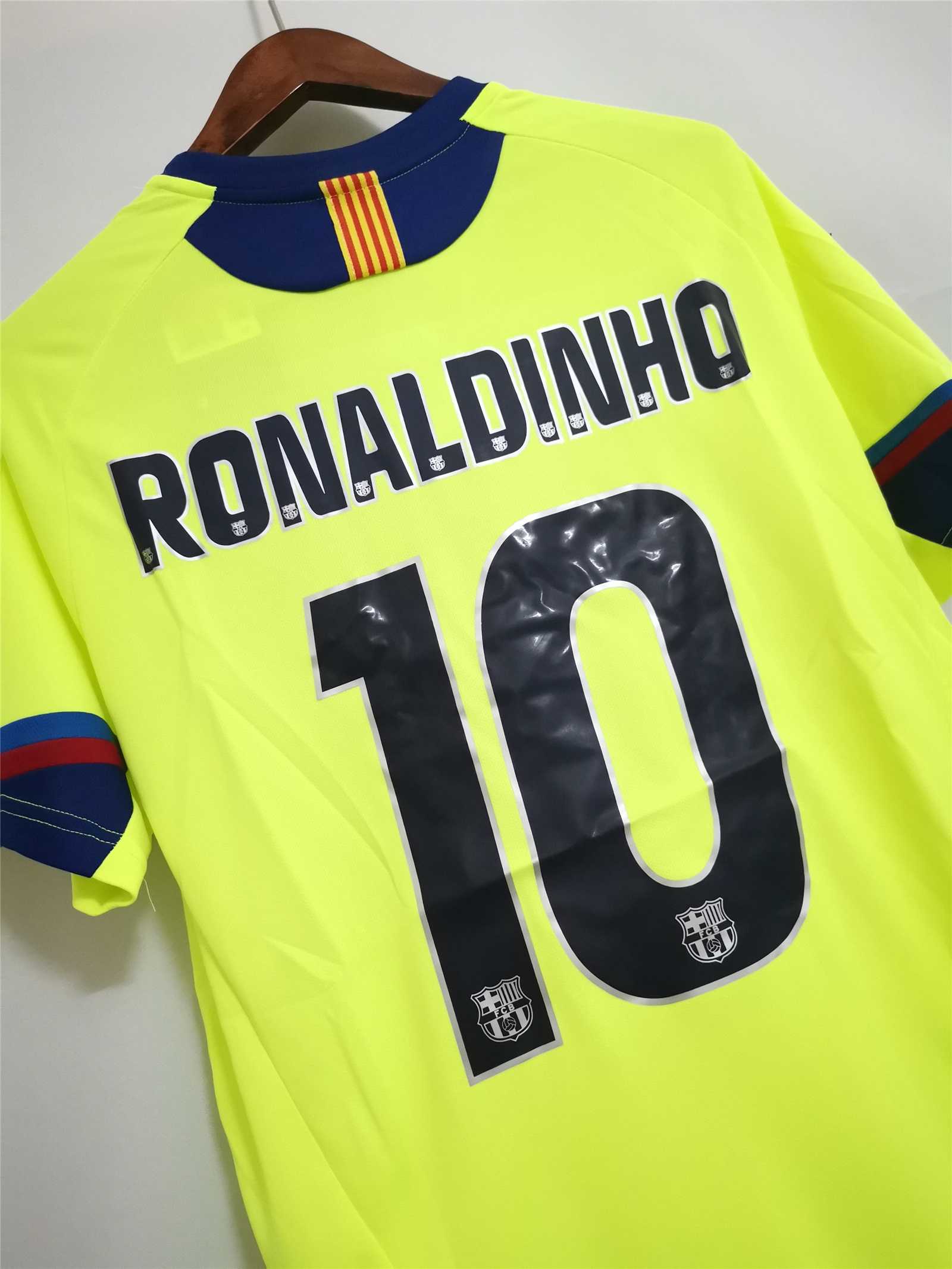 Higojerseys-Retro Barcelona 05-06 Away Jersey