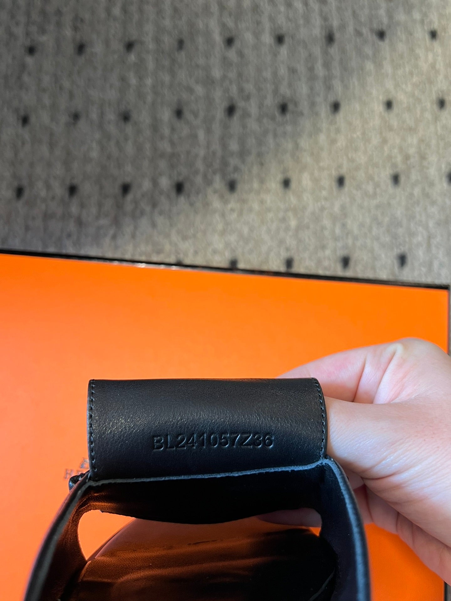 ILOT FLAT SANDAL IN BLACK CALFSKIN、mysite、Cacoeks