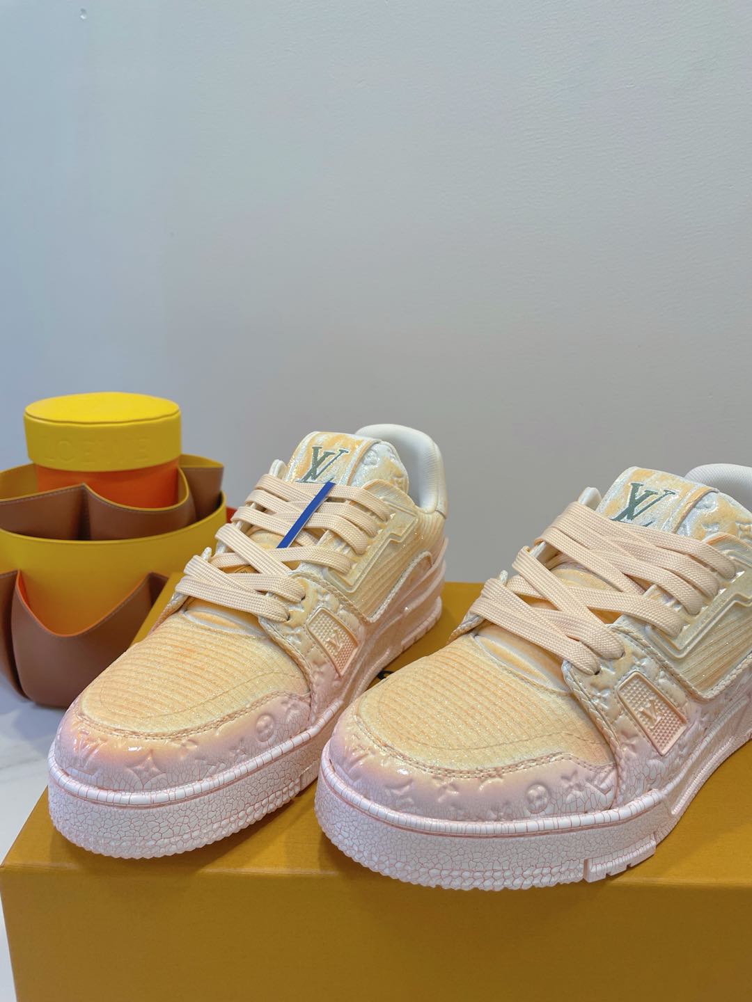 LV TRAINER MAXI SNEAKER IN LIGHT PINK OMBRE ORANGE EMBOSSED CALFSKIN、mysite、Cacoeks