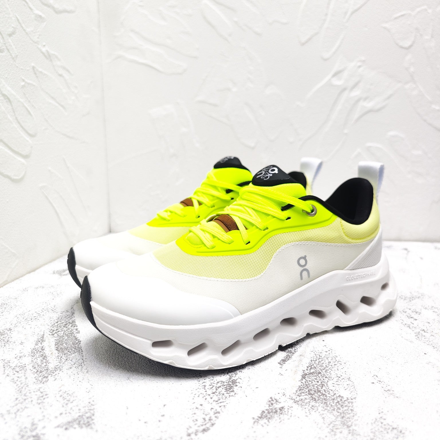 CLOUDTILT 2.0 SNEAKER NEON YELLOW MIX PALE GRAY CALFSKIN AND BREATHABLE MESH、mysite、Cacoeks