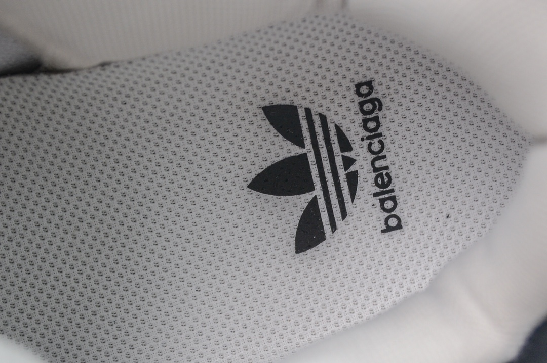 Balenciaga Triple S Sneaker x Adidas in White、mysite、Cacoeks