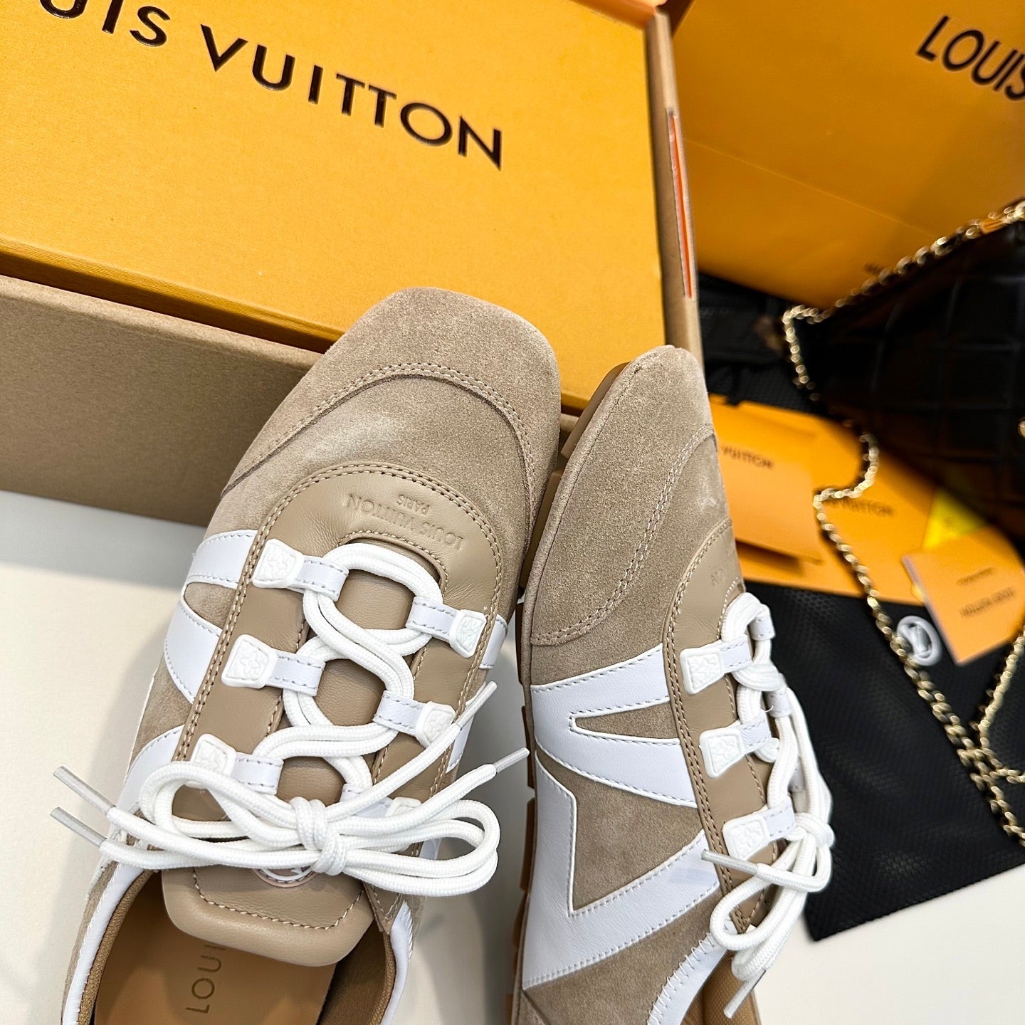 SNEAKERINA TRAINERS IN BROWN AND WHITE SUEDE、mysite、Cacoeks