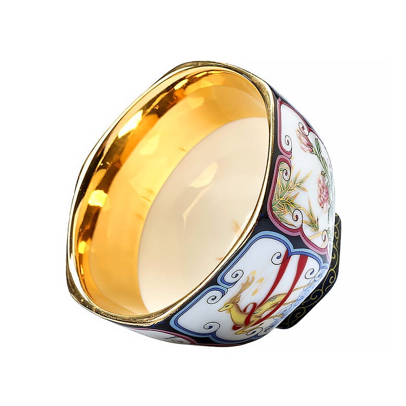 GEEK BAR-https://www.hot-toy.com/