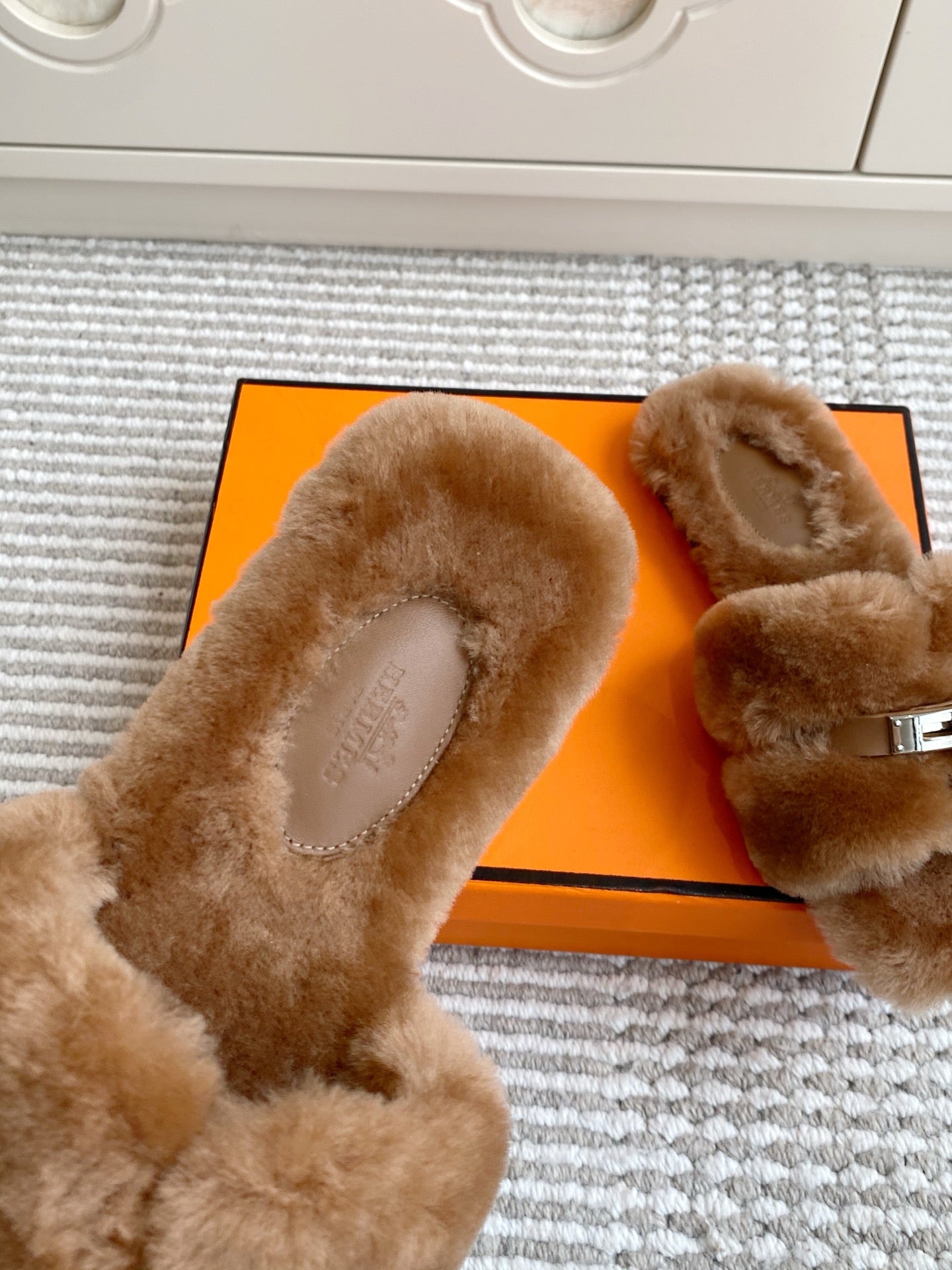 HM 25S ECLAIR SANDAL IN BROWN SHEARLING WITH SILVER HARDWARE、mysite、Cacoeks