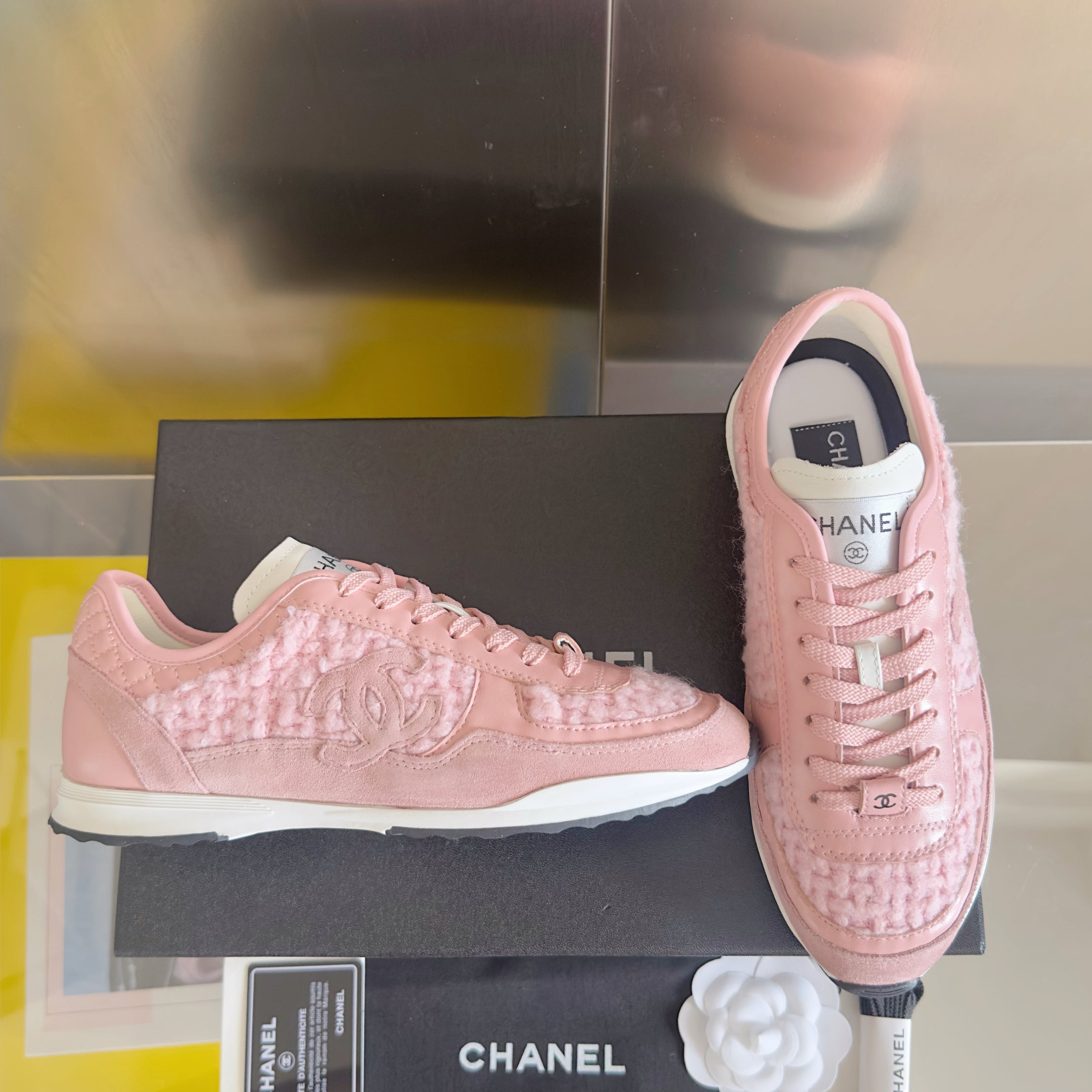 CHANEL 25S SNEAKERS 20MM IN LIGHT PINK CALFSKIN AND SUEDE、mysite、Cacoeks