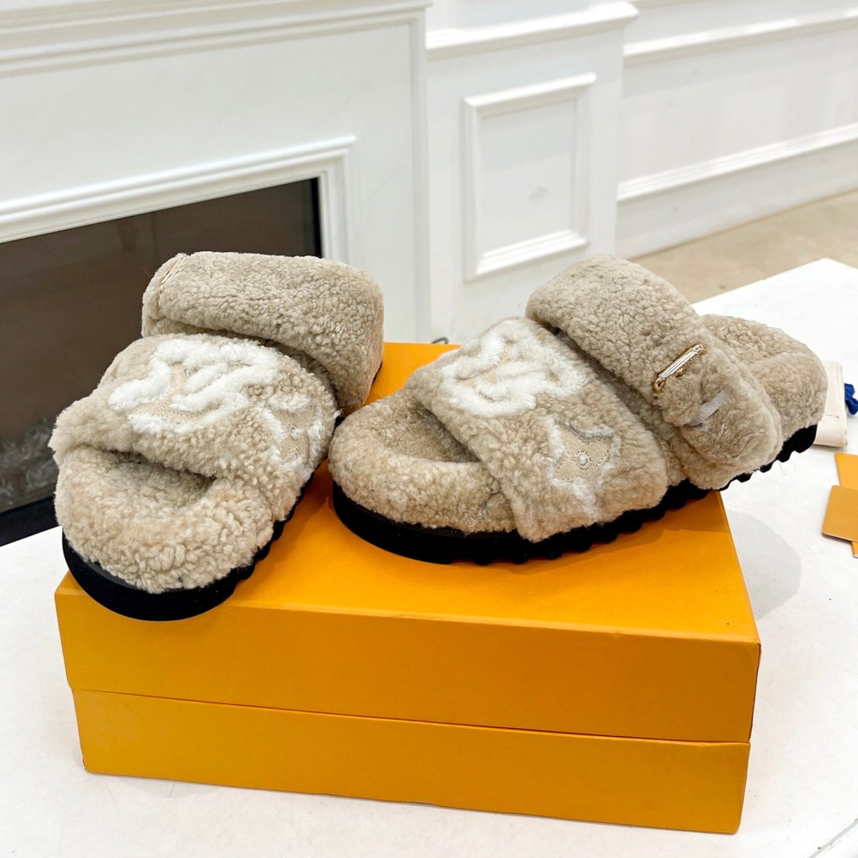 DAD SANDAL MULE IN WHEAT TAN MIX WHITE FLEECE、mysite、Cacoeks