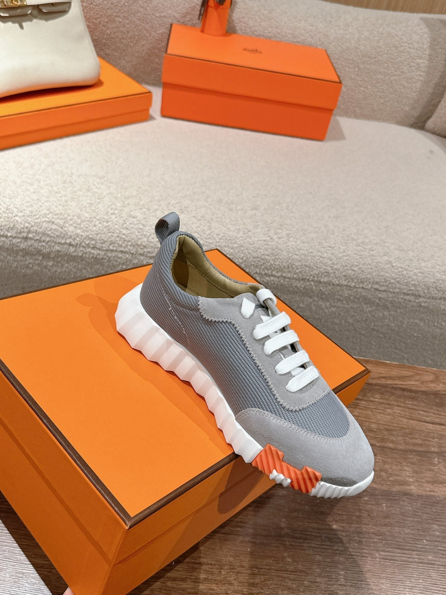 MAINLAND SNEAKER IN ASH GRAY SUEDE AND SHARK GRAY BREATHABLE MESH FABRIC、mysite、Cacoeks