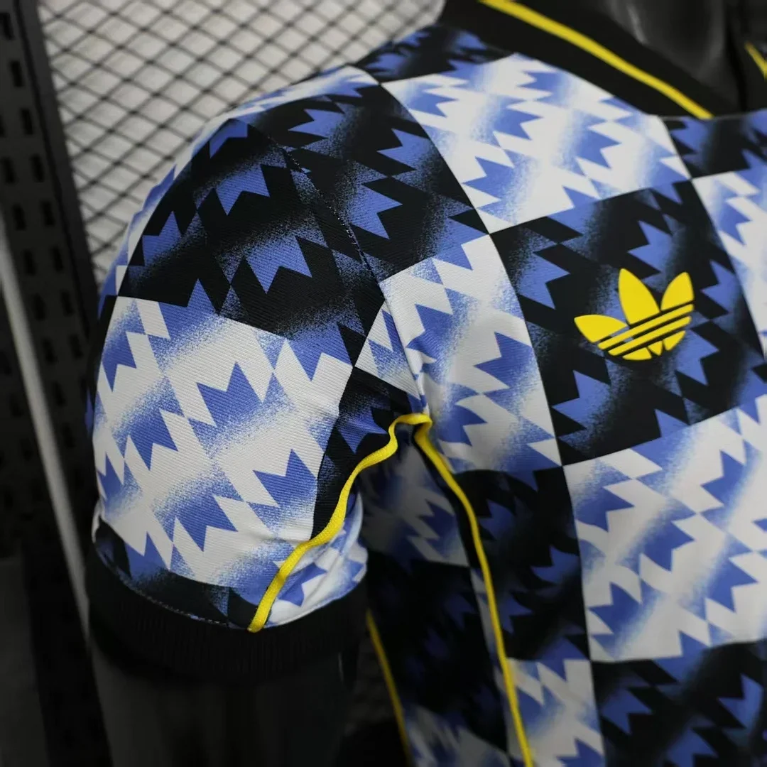 2025/2026 Player Version Manchester United Pecial Edition Retro Style Football Shirt 1:1 Thai Quality:football jersey mysite: unitedjerseyfootball 邓江浪:football