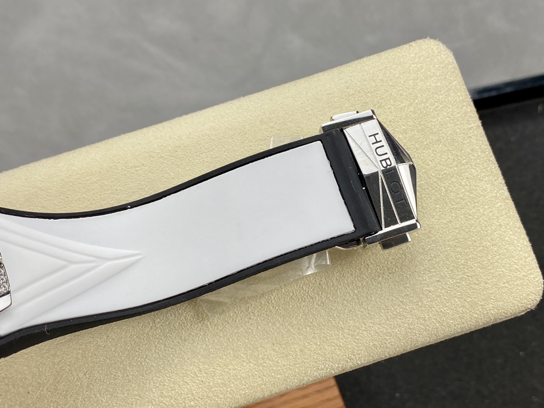 418.NX.2001.RX.1604.MXM20 Hublot Big Bang Partnerships Sang Bleu II Titanium Diamond-fasswatch