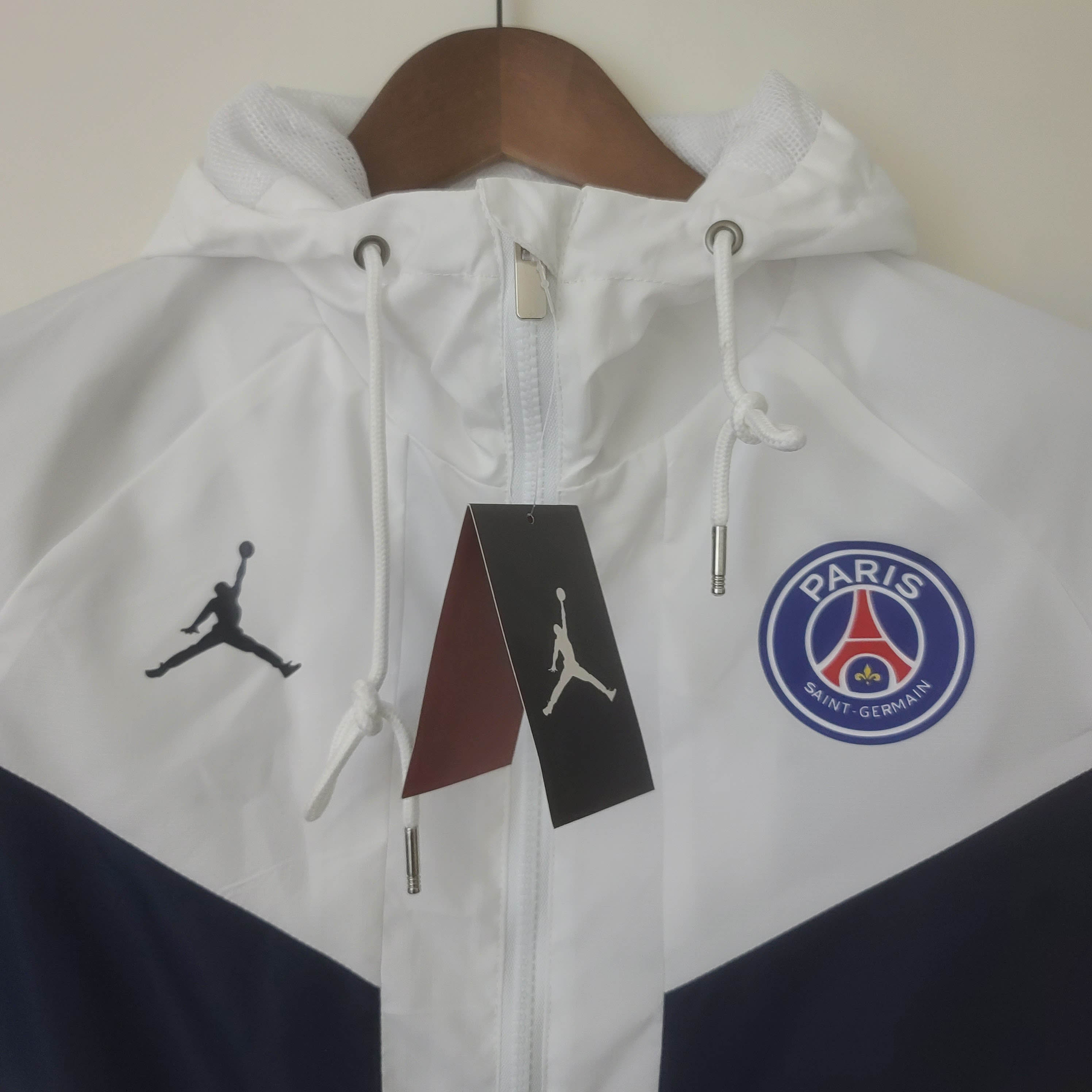 2022/2023 PSG Windbreaker White:football jersey mysite: unitedjerseyfootball 邓江浪:football