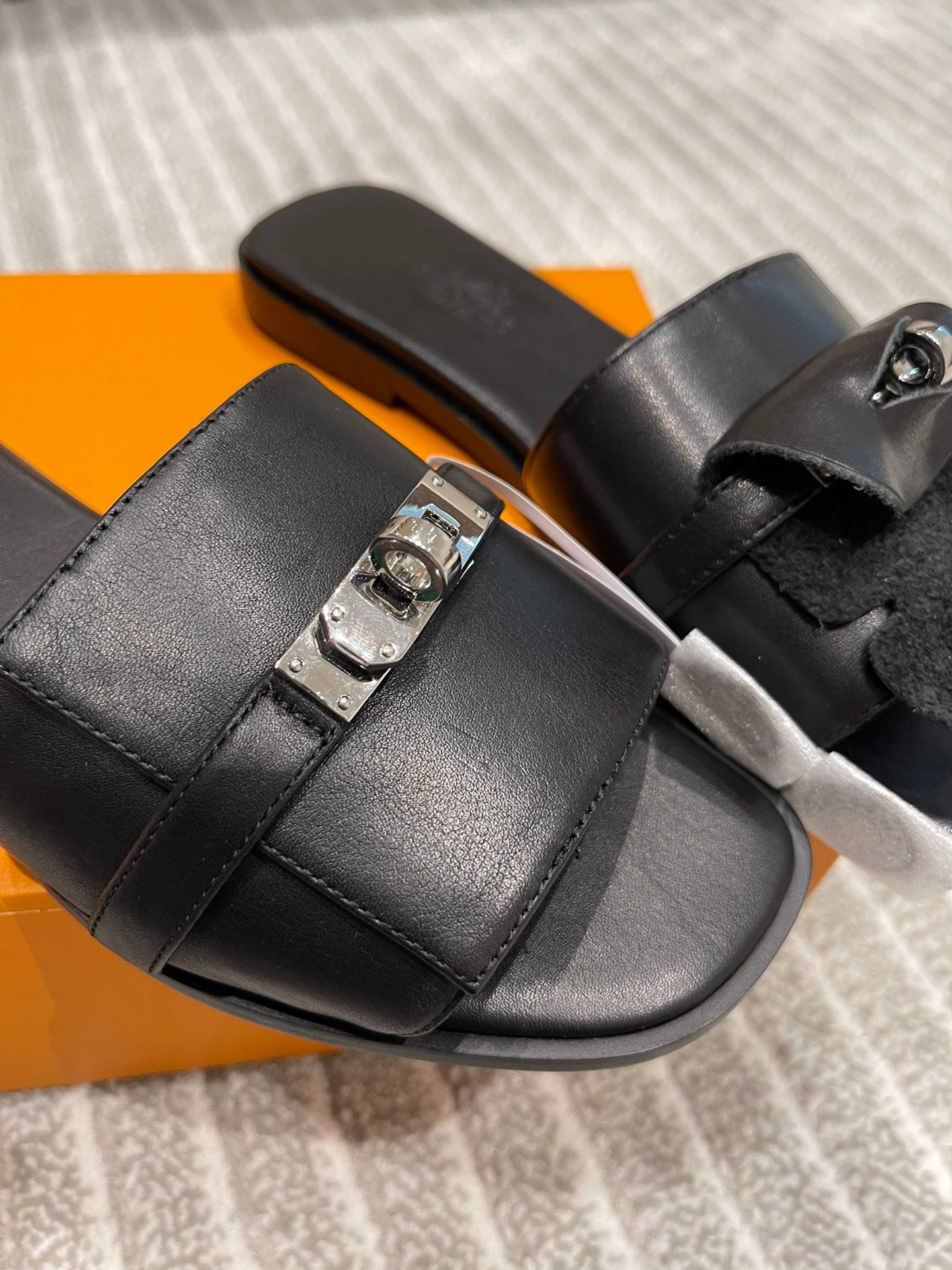 GABRIEL SANDAL BLACK CALFSKIN、mysite、Cacoeks