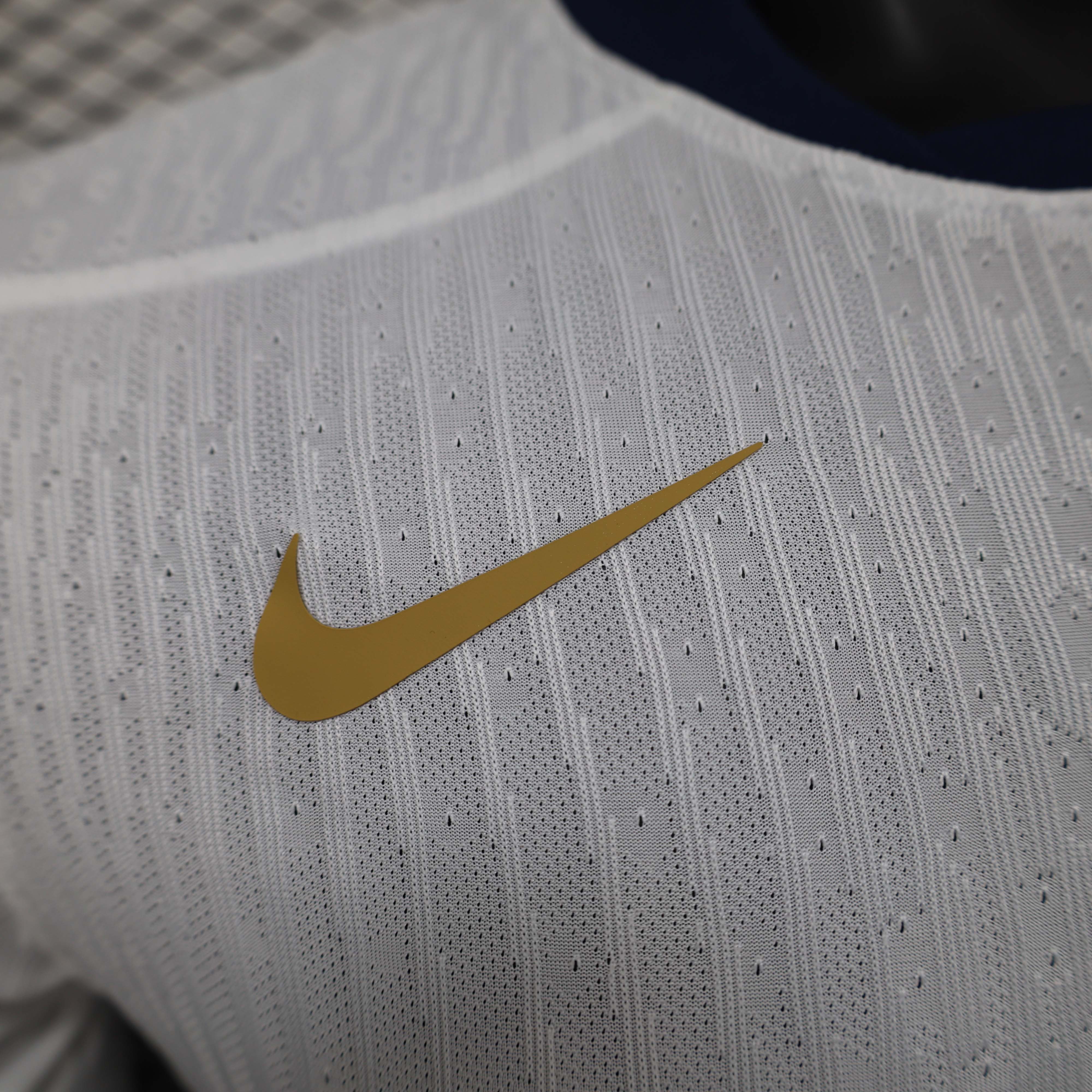 2025/2026 Player Version Barcelona Special Edition White Football Shirt 1:1 Thai Quality:football jersey mysite: unitedjerseyfootball 邓江浪:football