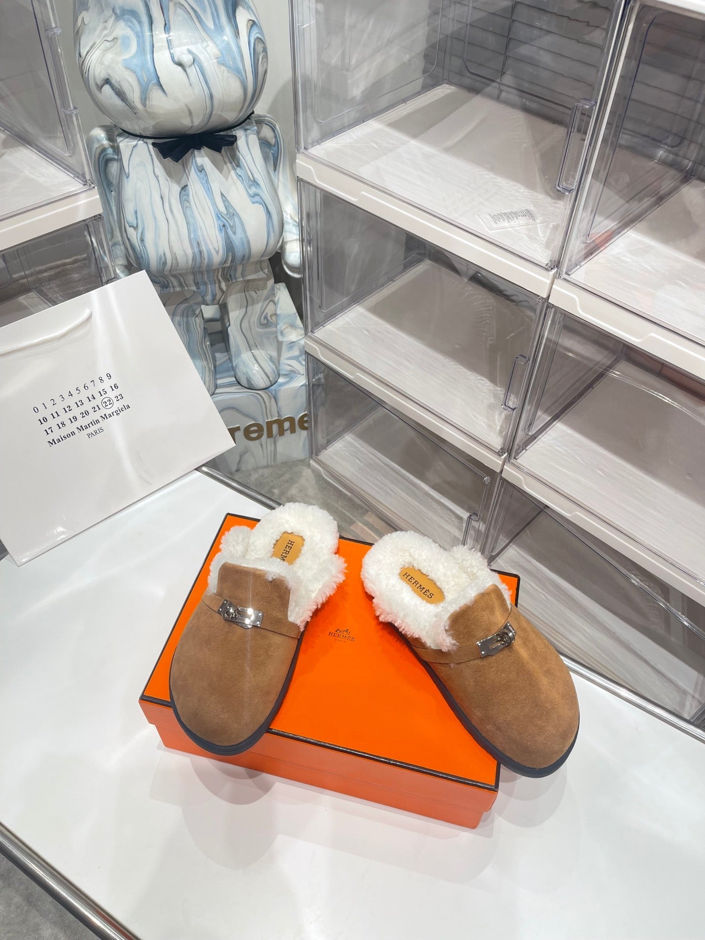 SLIP-ON MULE IN MEDIUM BROWN SUEDE AND SHEARLING LINING、mysite、Cacoeks