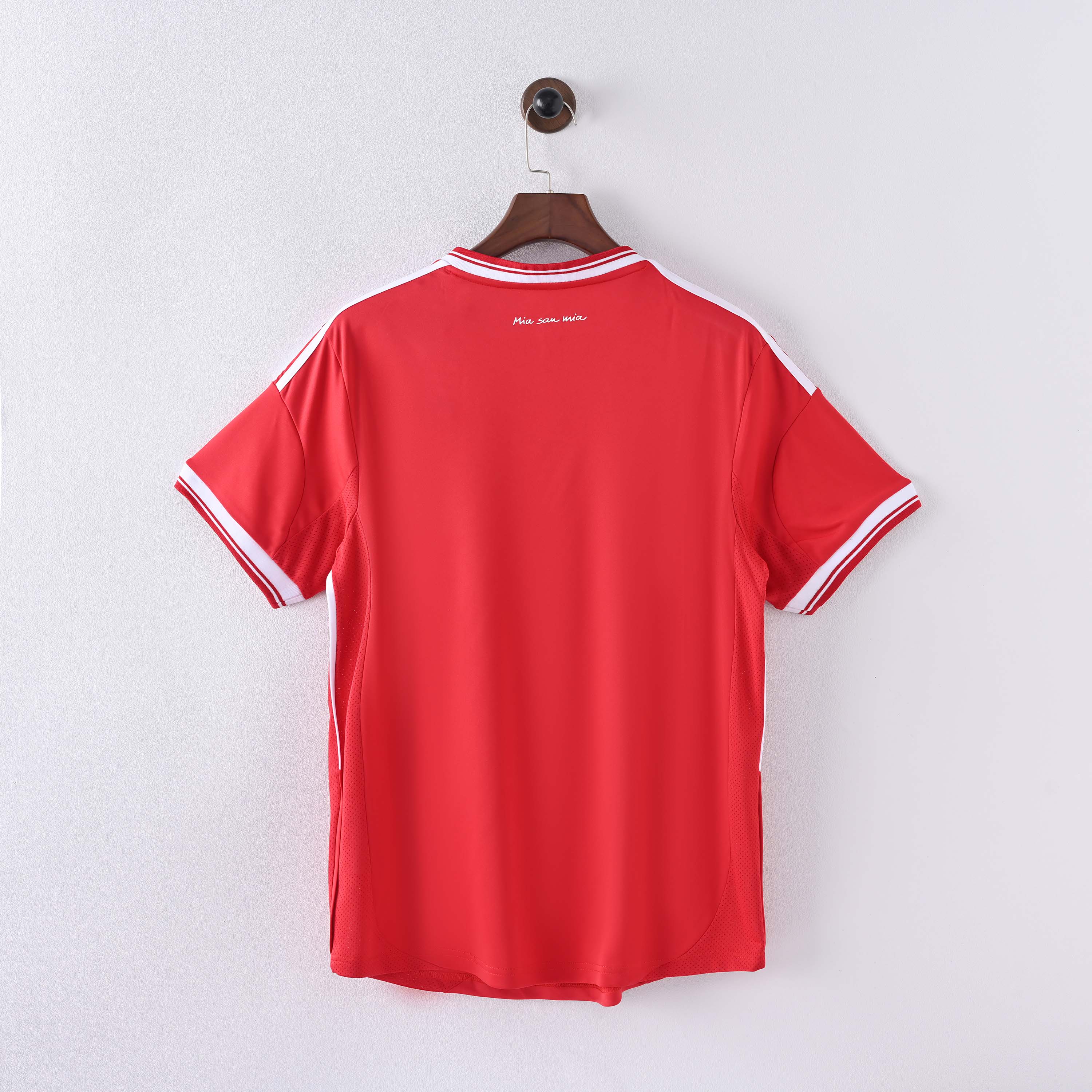 2013/2014 Retro Bayern Munich Home Football Jersey 1:1 Thai Quality:football jersey mysite: unitedjerseyfootball 邓江浪:football