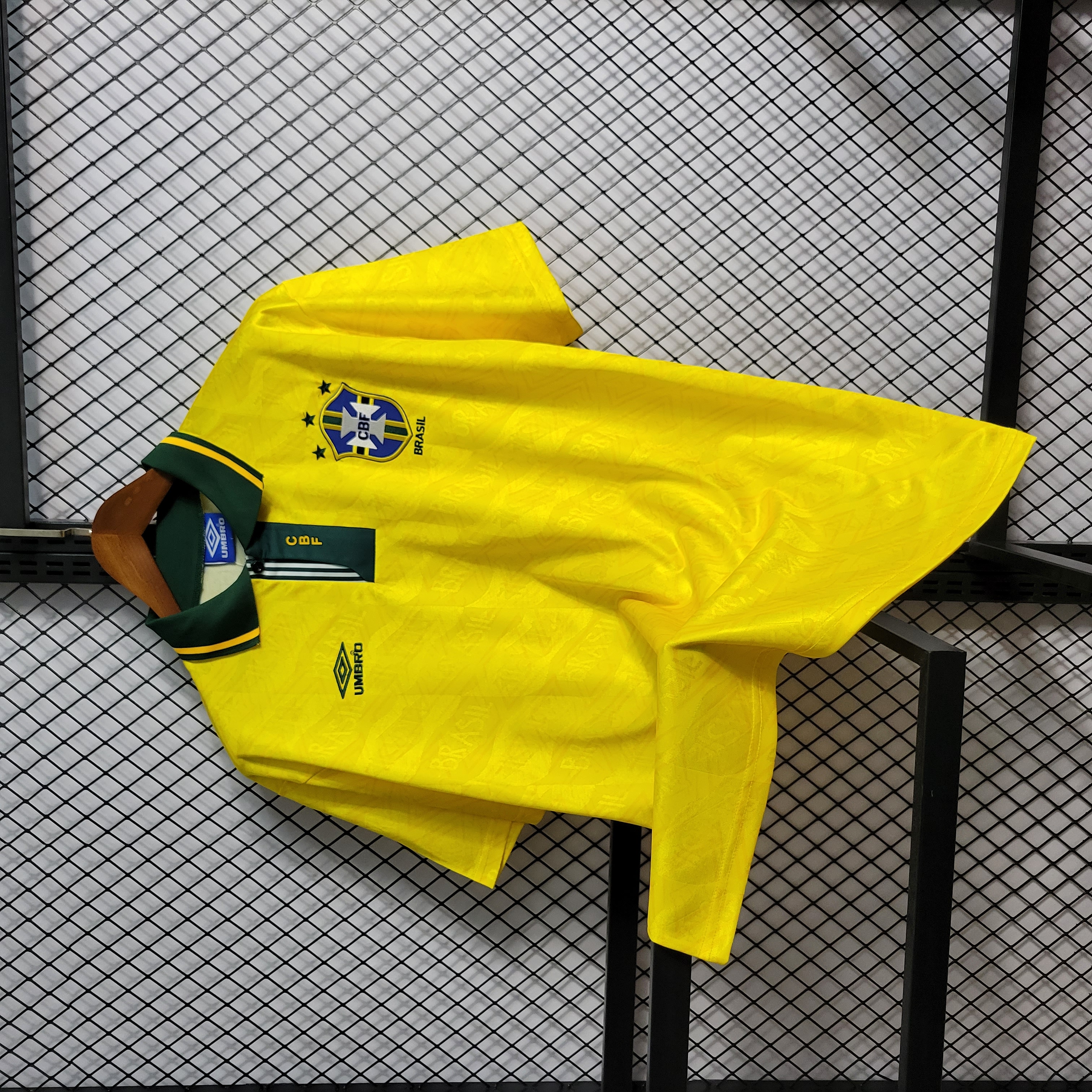 GlobeJersey-Retro Brazil 1991-93 Home Stadium Jersey