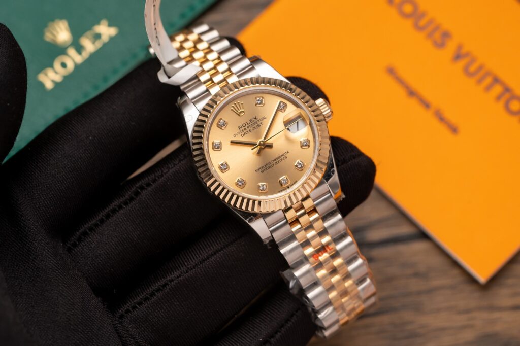 Đồng Hồ Nữ Rolex DateJust Replica 11 Bọc Vàng Thật 18K GMF 31mm (1)