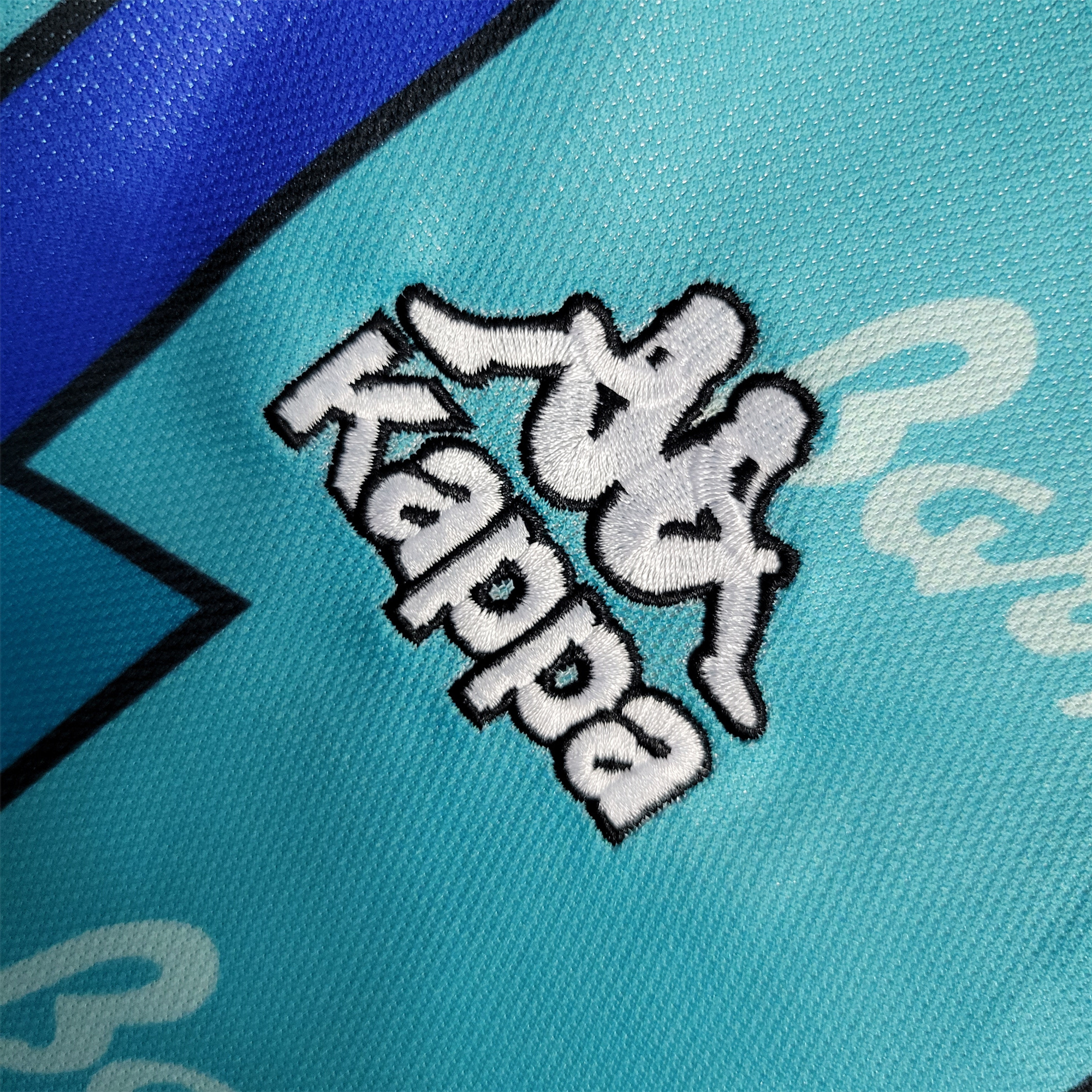 Higojerseys-Retro Barcelona 95-97 Away Stadium Jersey