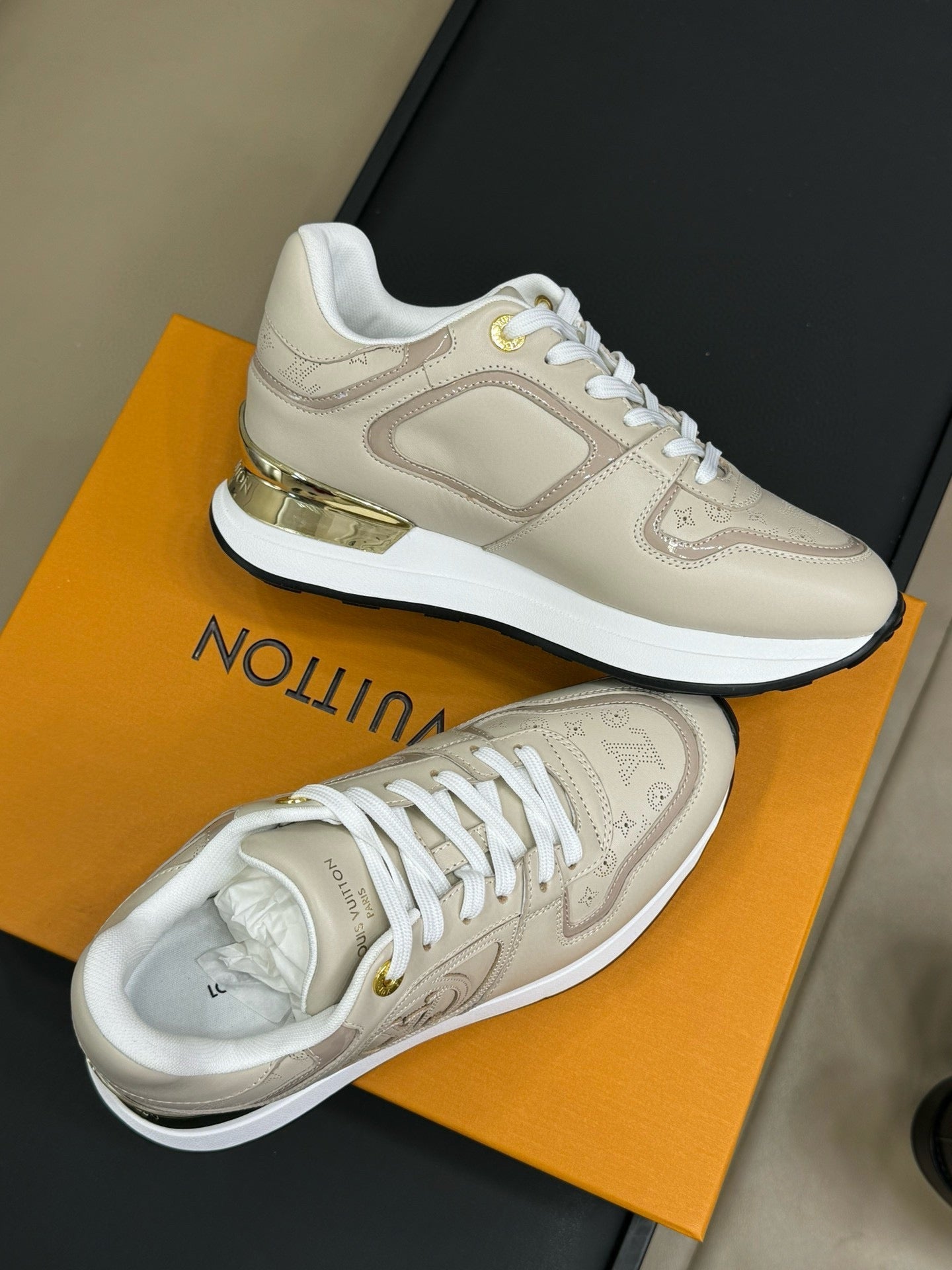 LV NEO RUN AWAY SNEAKER IN KHAKI TAN CALFSKIN、mysite、Cacoeks