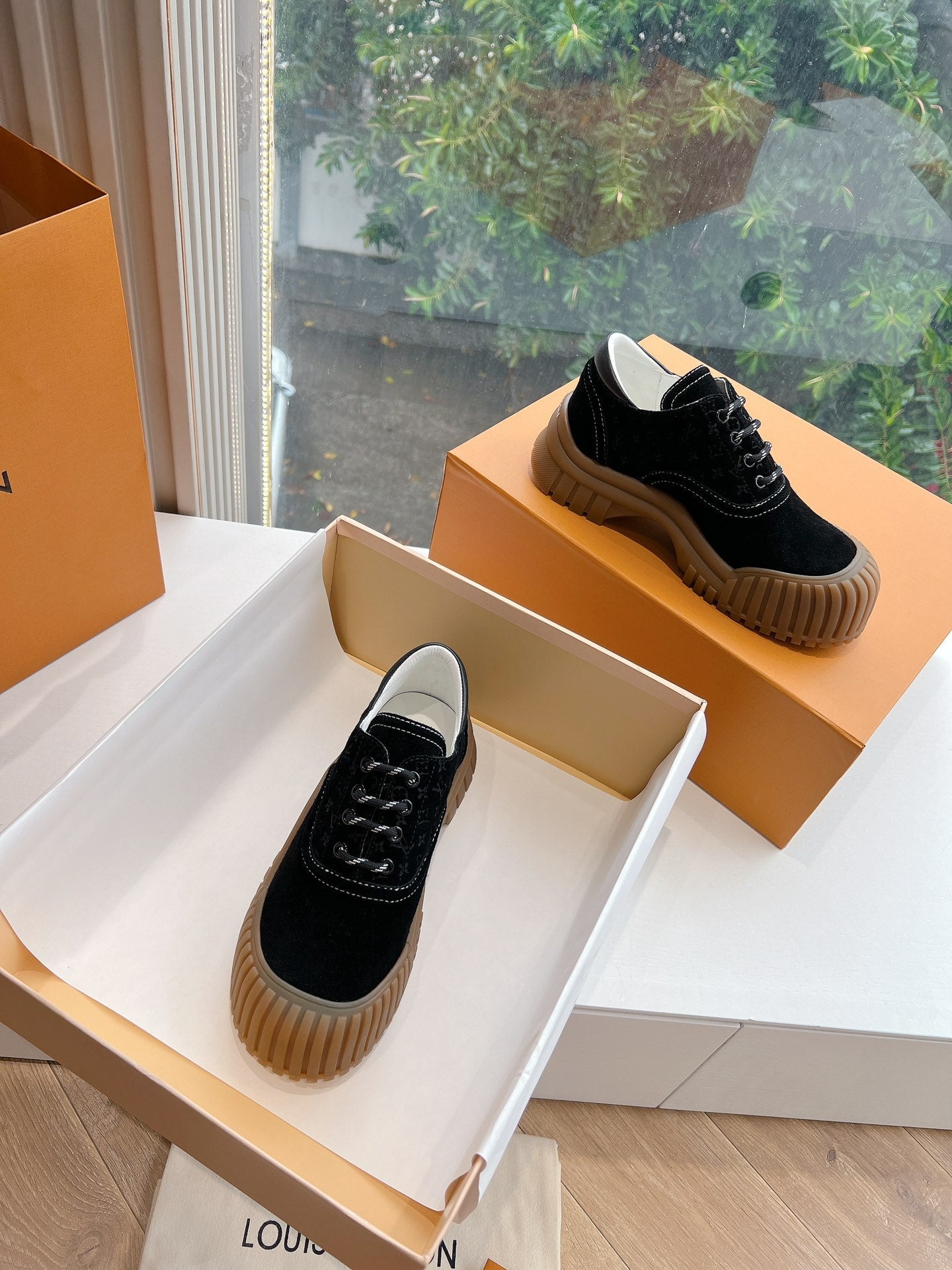 LV ARCHLIGHT SKATE SNEAKER IN BLACK EMBOSSED SUEDE、mysite、Cacoeks