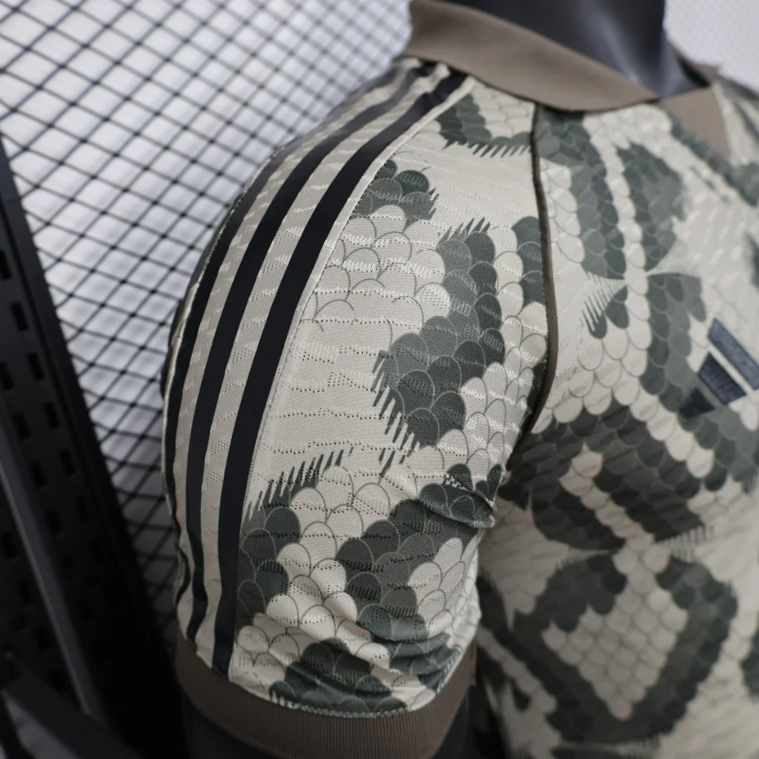 2025/2026 Player Version Bayern Munich Edition Special Football Shirt 1:1 Thai Quality:football jersey mysite: unitedjerseyfootball 邓江浪:football