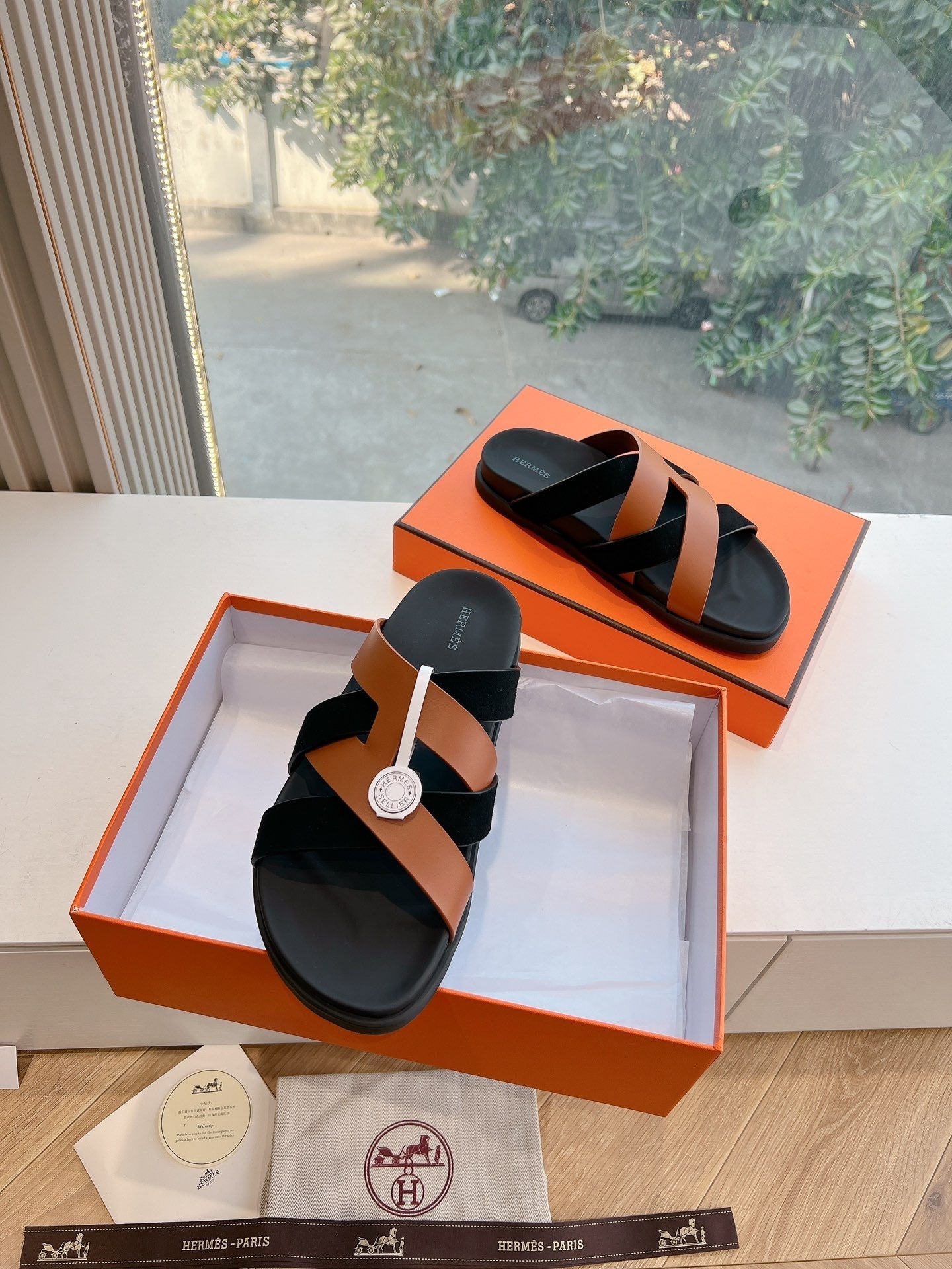 KAZIMIR SANDAL IN BRONZE BROWN CALFSKIN AND BLACK SUEDE、mysite、Cacoeks