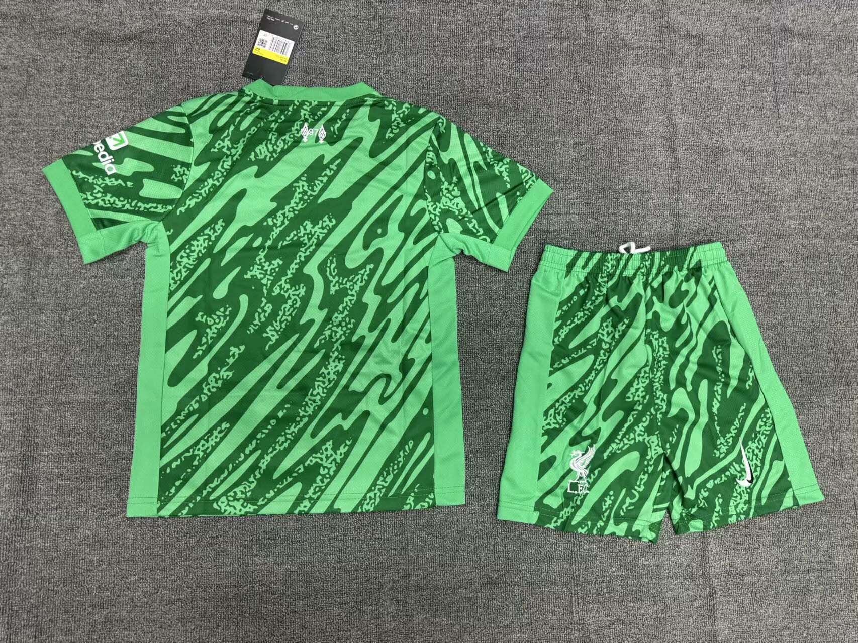 2024/2025 Liverpool Goalkeeper Soccer Jersey 1:1 Thai Quality Kids Size:football jersey mysite: unitedjerseyfootball 邓江浪:football