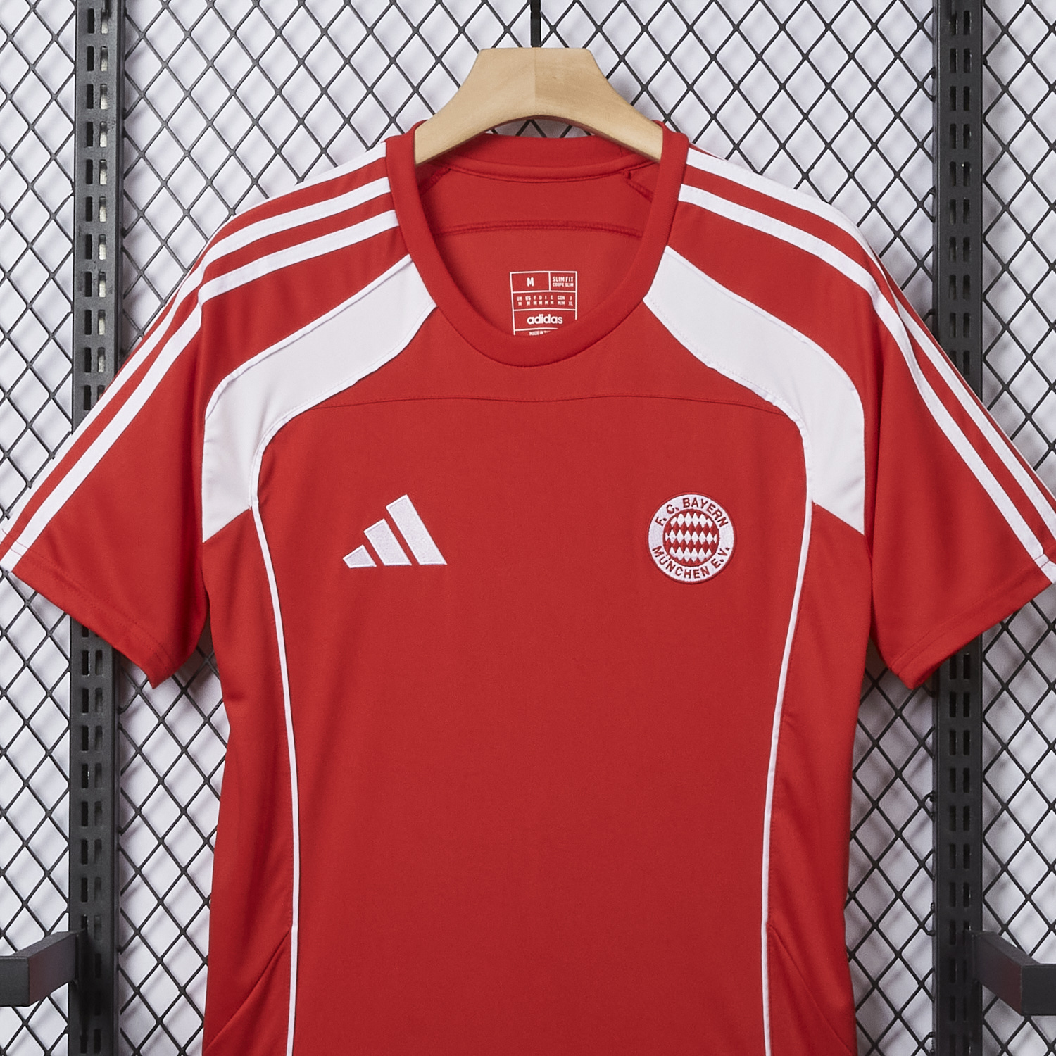 UltraTrikot-Bayern Munich 25-26 Red Urban Purist T-Shirt - Fans Version