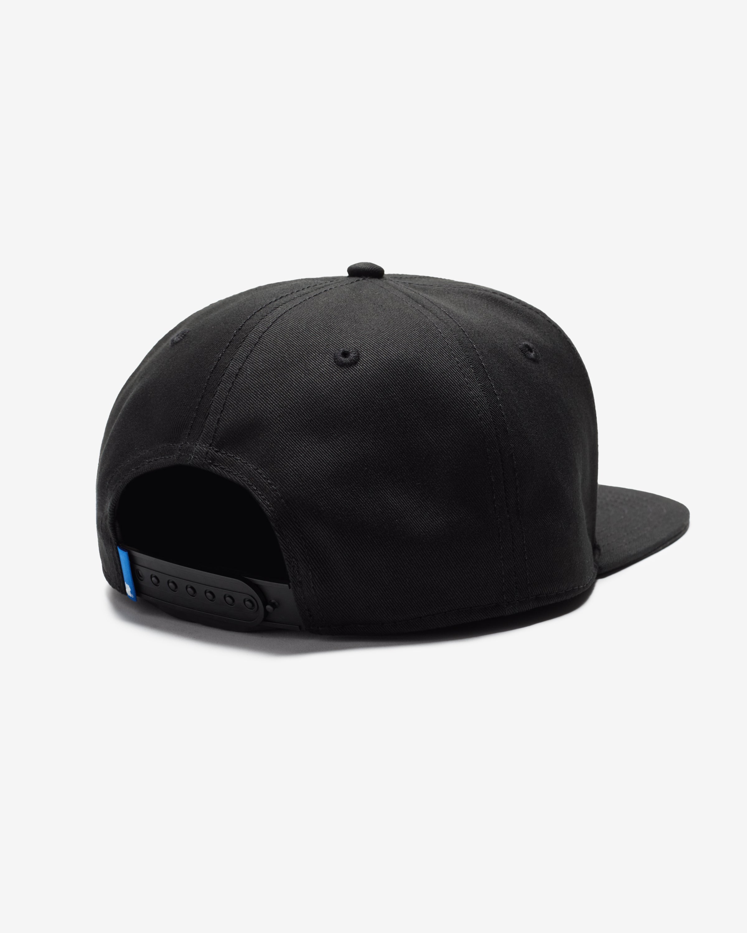 UNDEFEATED ARCH SNAPBACK