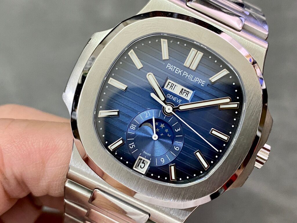 Đồng Hồ Patek Philippe Nautilus 5726 Blue Dial GR Factory (6)