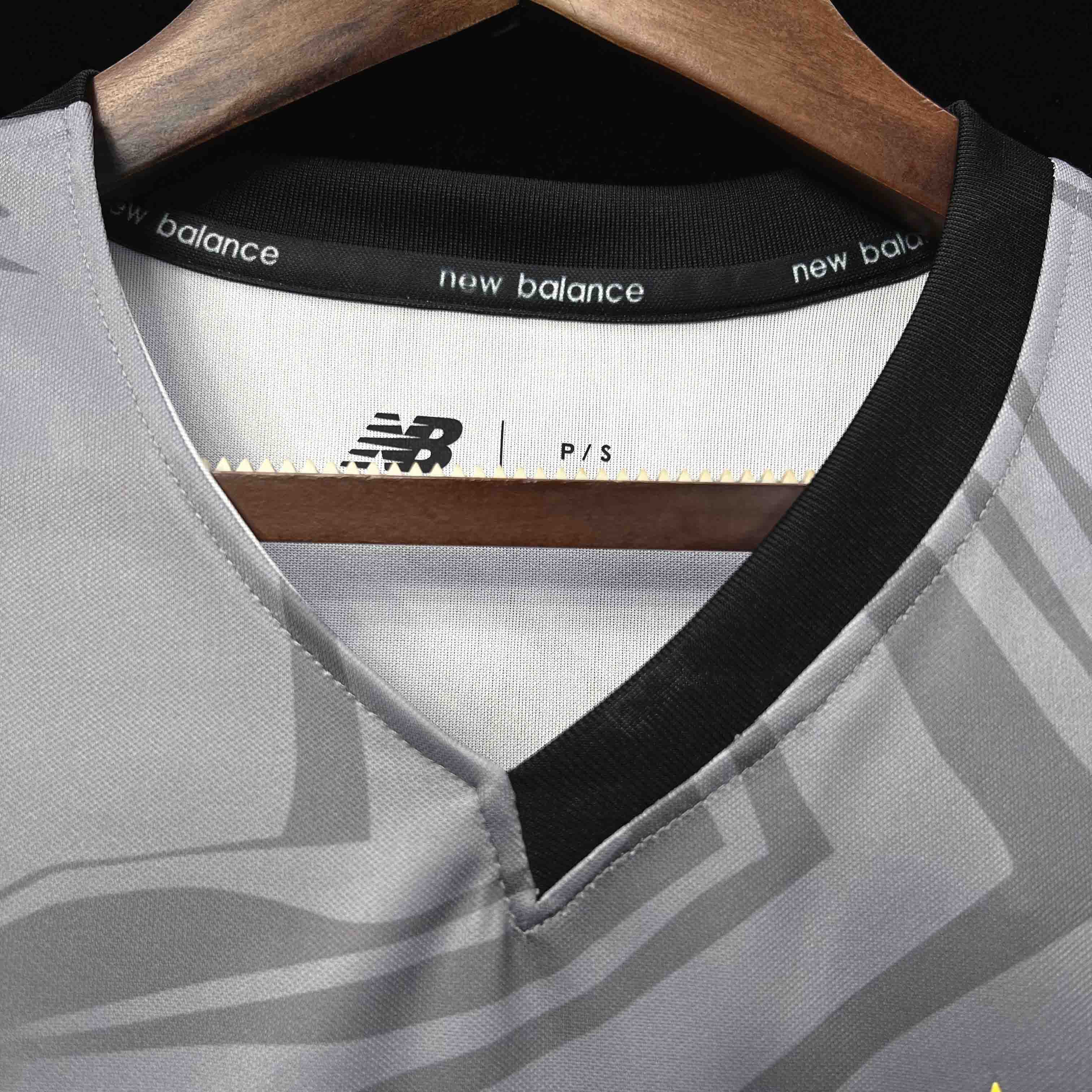 Higojerseys-Sao Paulo 2024 Goalkeeper Jersey - Fans Version