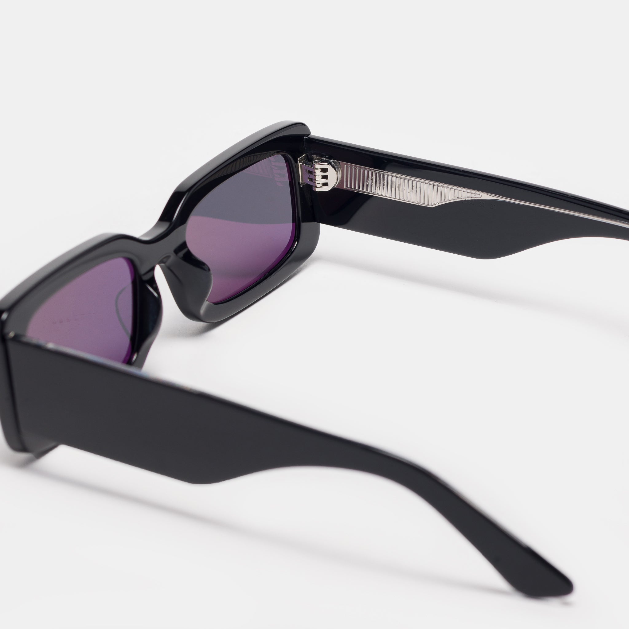 Verve Sunglasses in Black