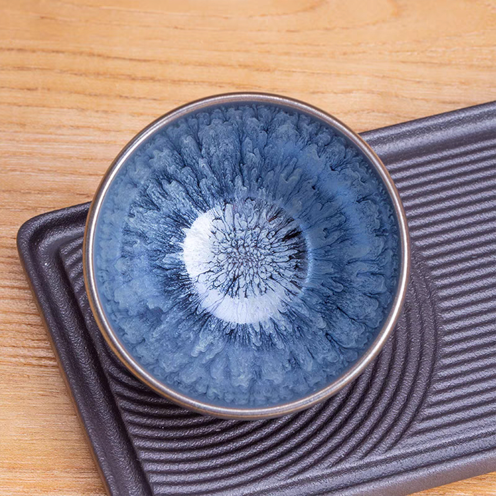 GEEK BAR-https://www.hot-toy.com/