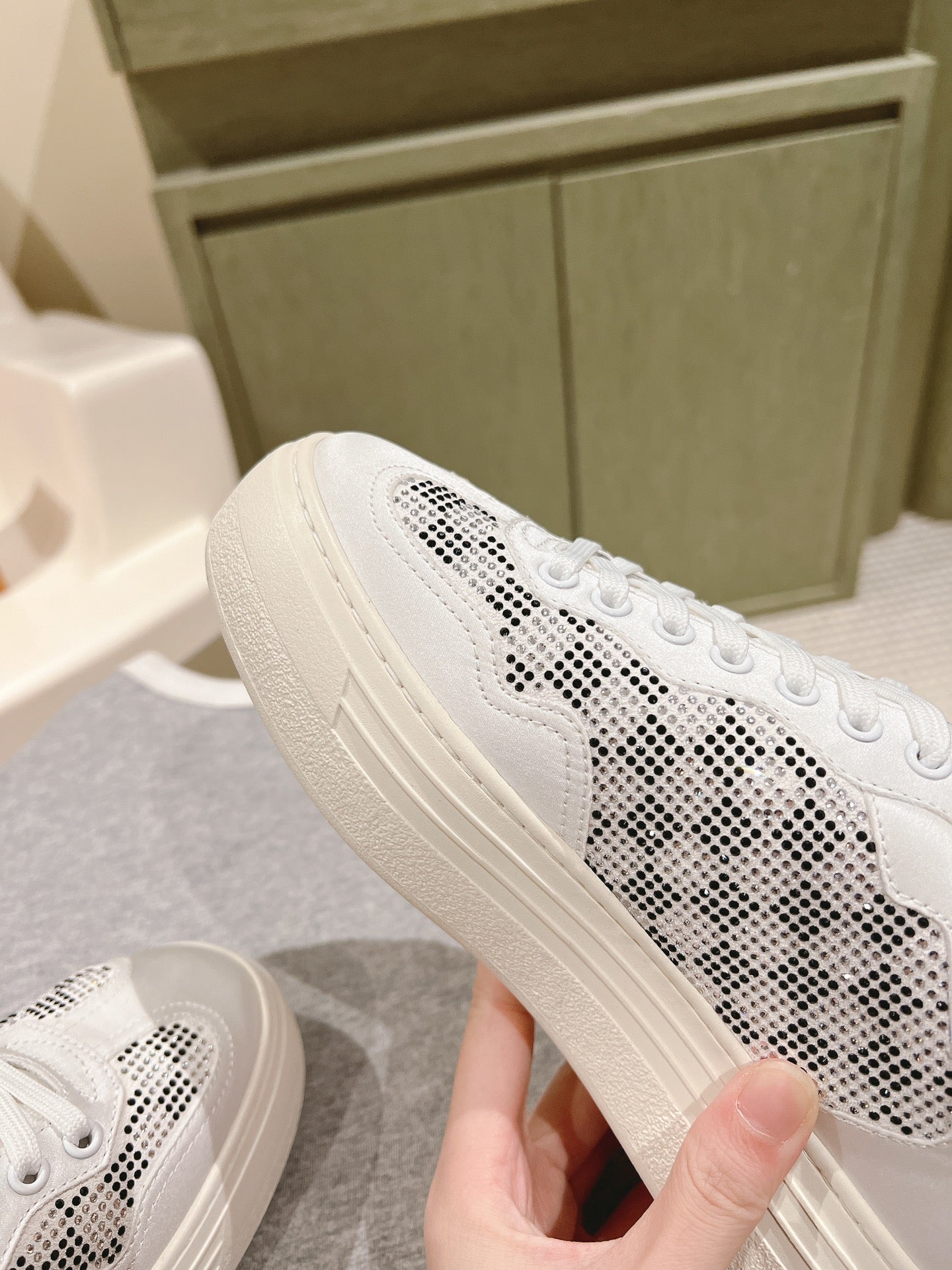 LV GROOVY SNEAKER IN WHITE MIX BLACK DAMIER STRASS AND CALFSKIN、mysite、Cacoeks