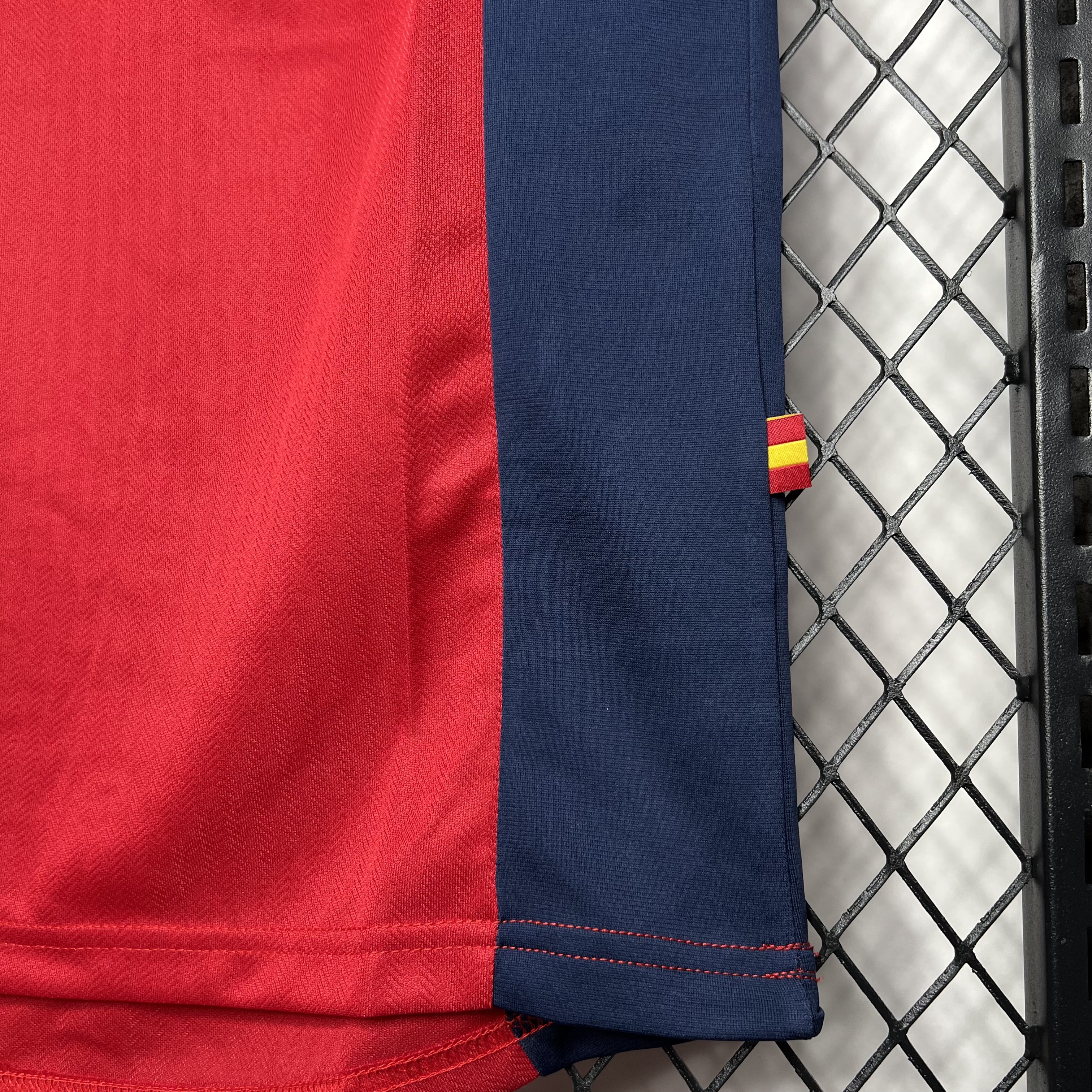 Higojerseys-Retro Spain 1998 Home Stadium Jersey