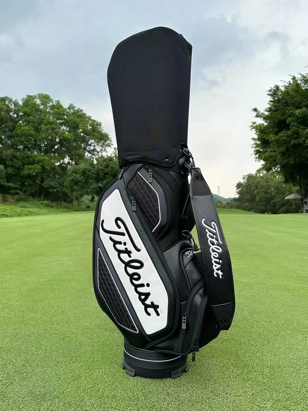 TITLESIT TAYLORMADE G/FORE GOLF BAG