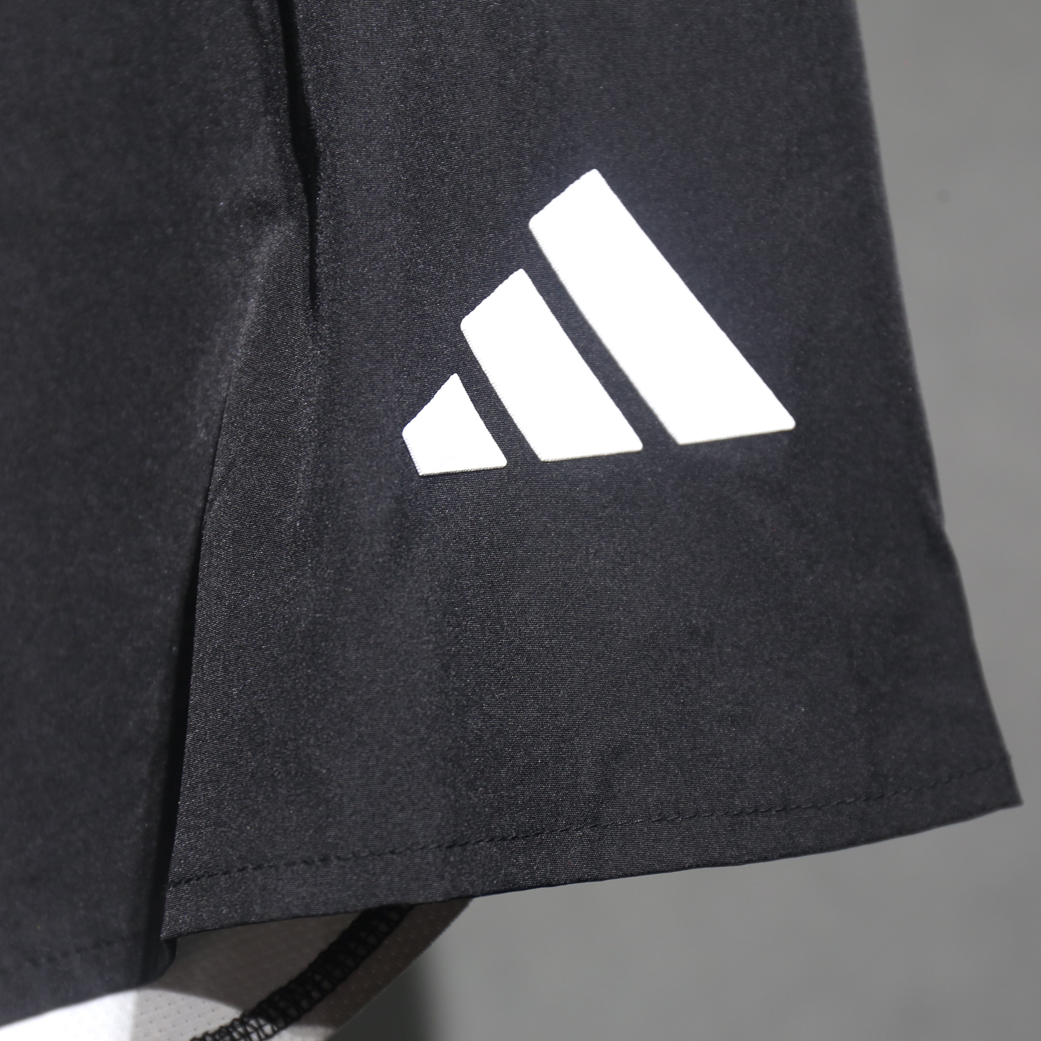 ManixJersey.com | Juventus 24-25 Home Shorts - Player Version -Customize Name, Number and Patch | Worldwide Shipping