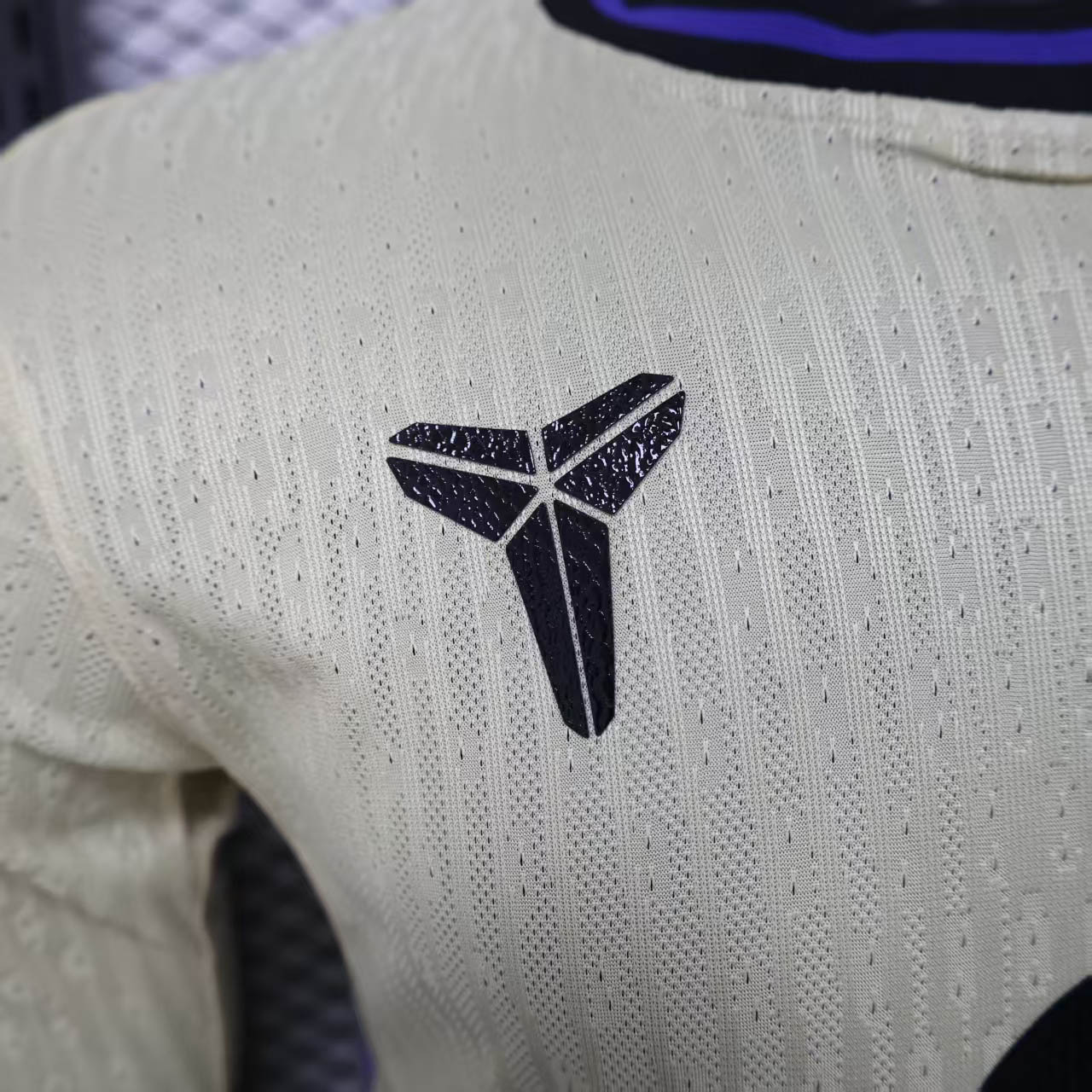 2025/2026 Player Version Long Sleeve Barcelona Away Football Shirt 1:1 Thai Quality:football jersey mysite: unitedjerseyfootball 邓江浪:football